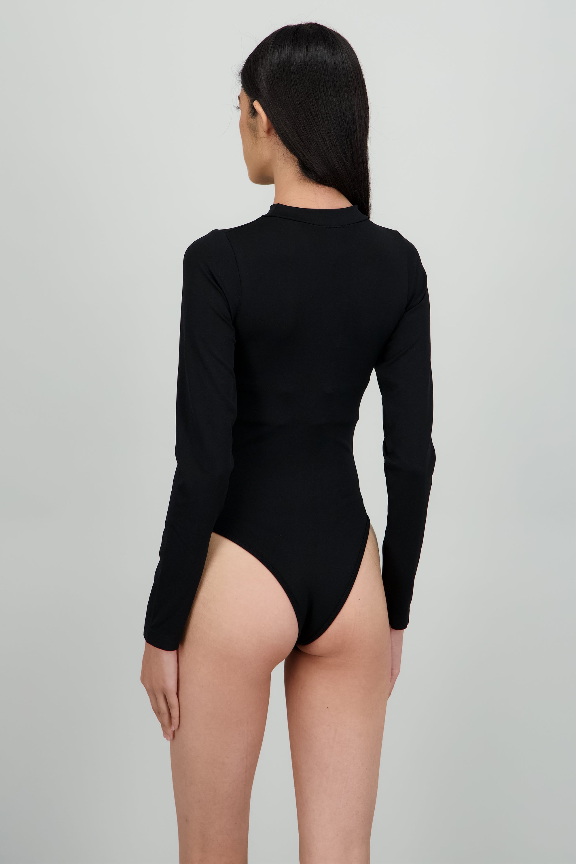 Bodysuit cuello alto manga larga liso NEGRO