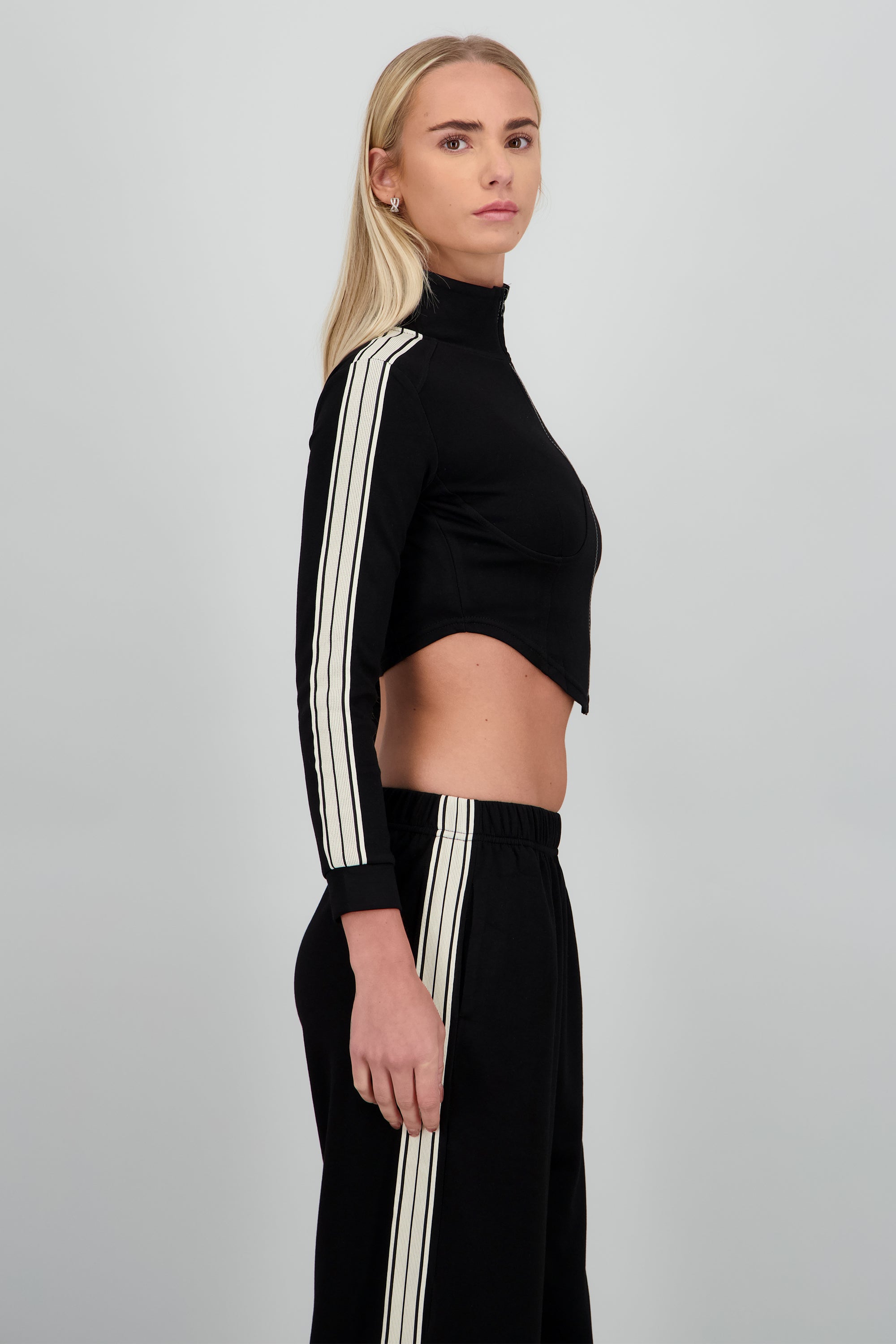 Sudadera lineas contrastes NEGRO COMBO