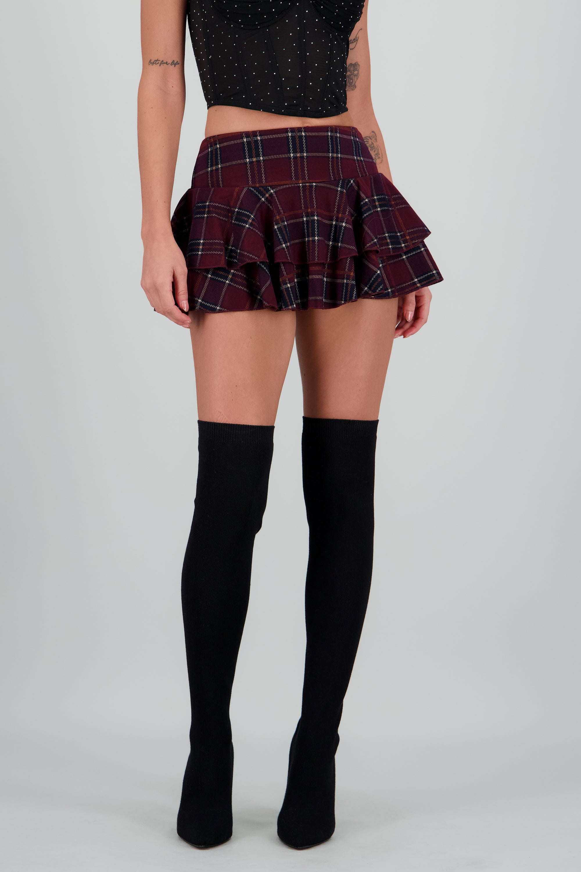 Falda olanes cuadros con short VINO COMBO