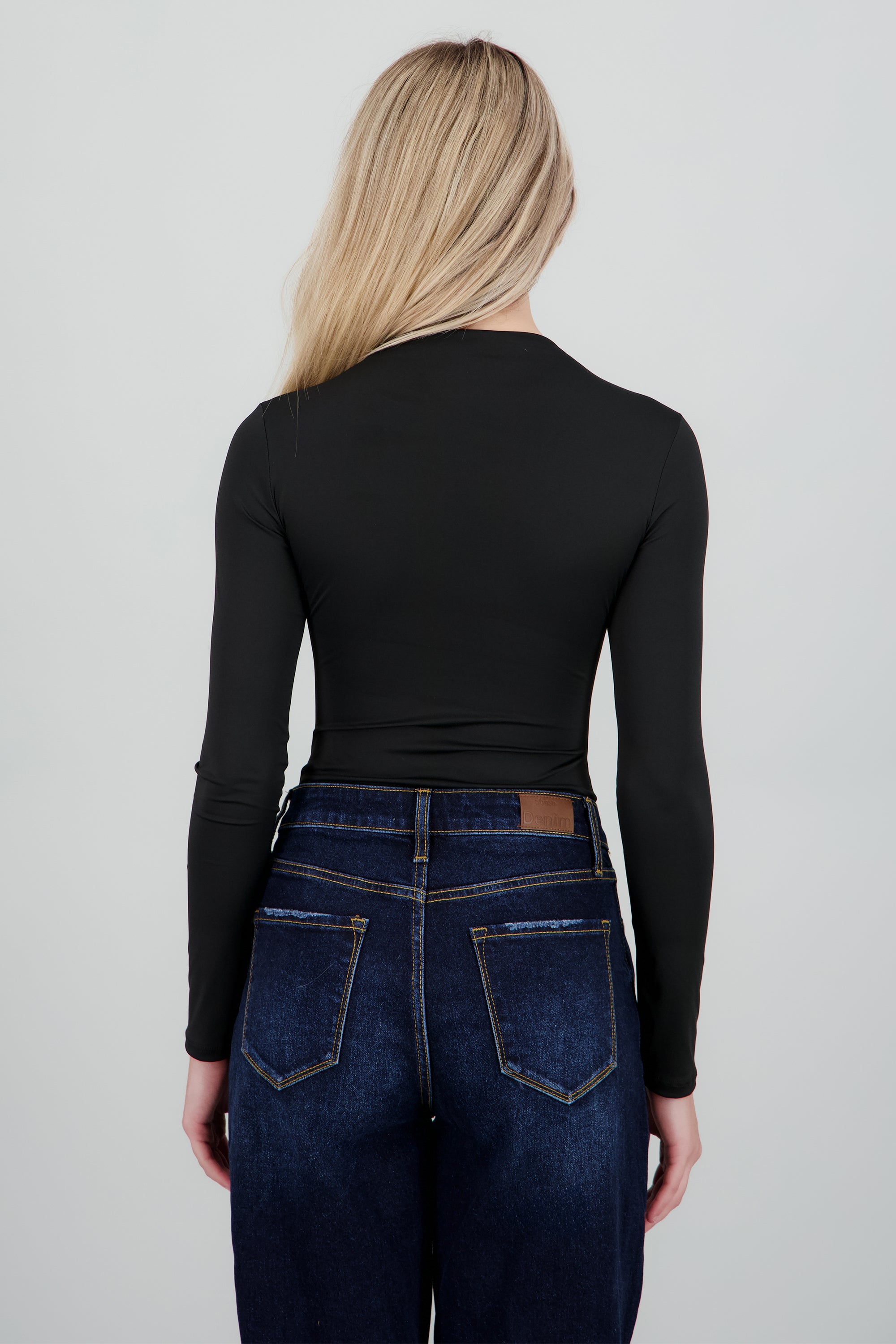 Bodysuit cuello alto recto NEGRO