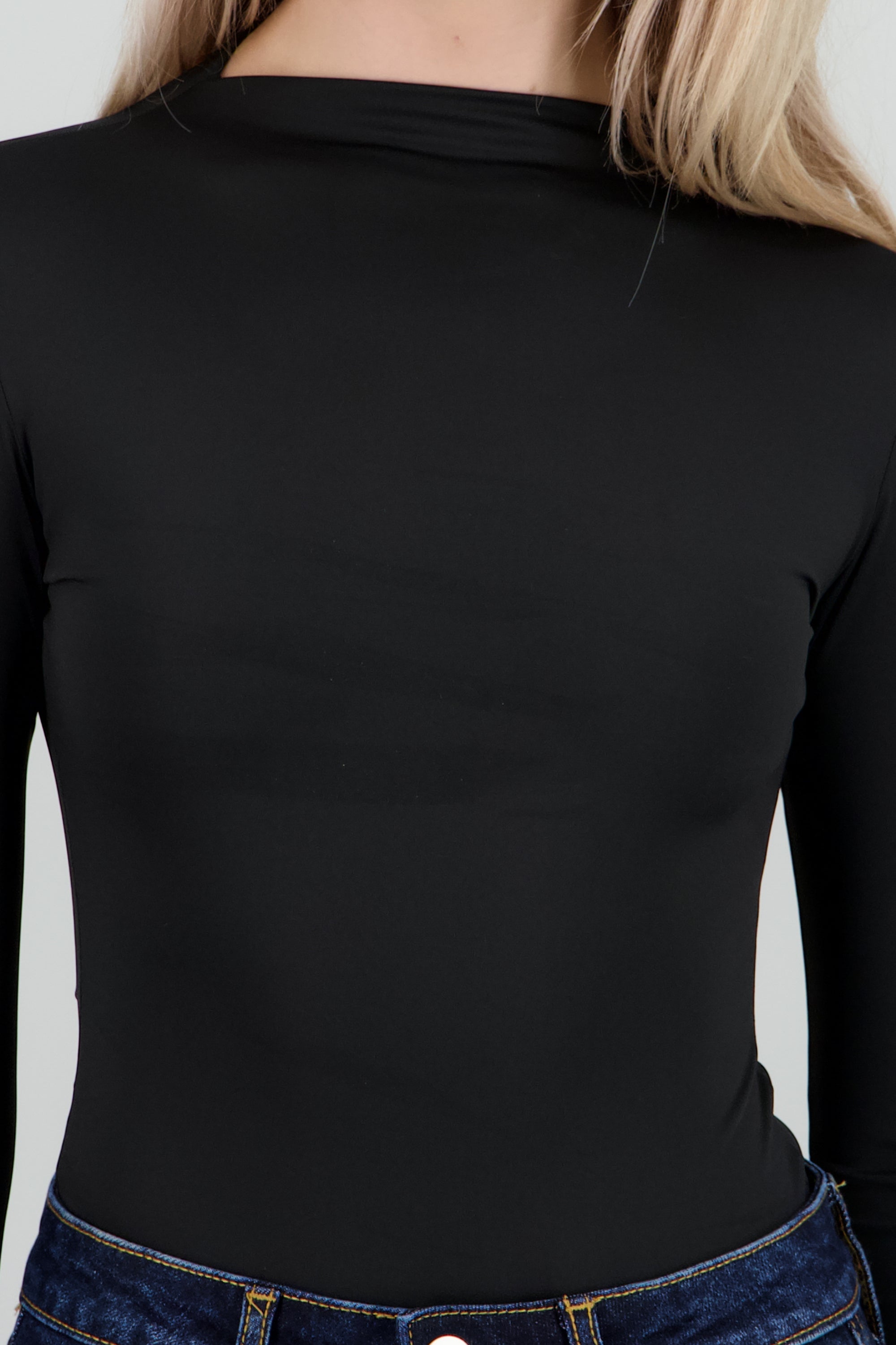 Bodysuit cuello alto recto NEGRO
