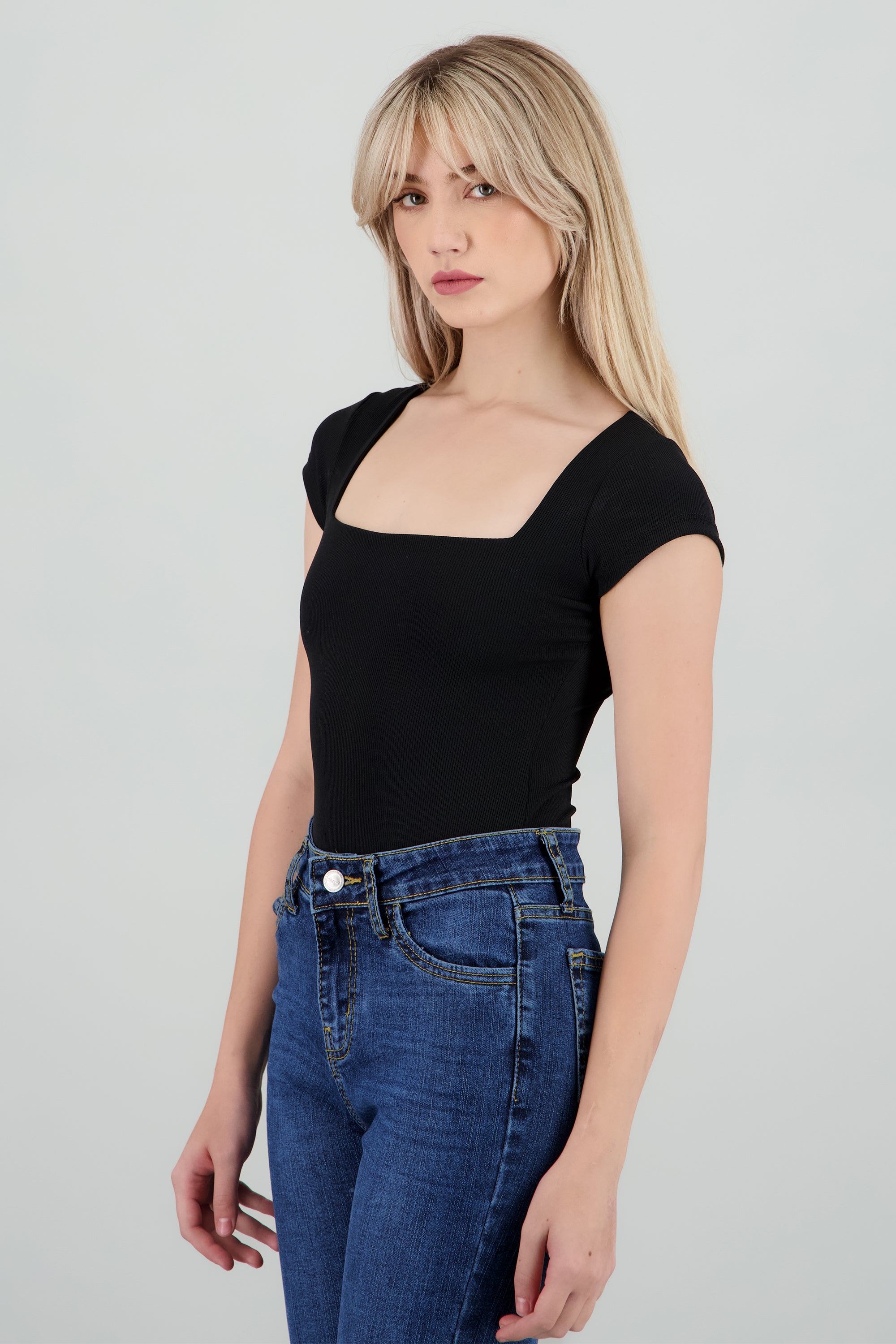 Body escote cuadrado rib NEGRO