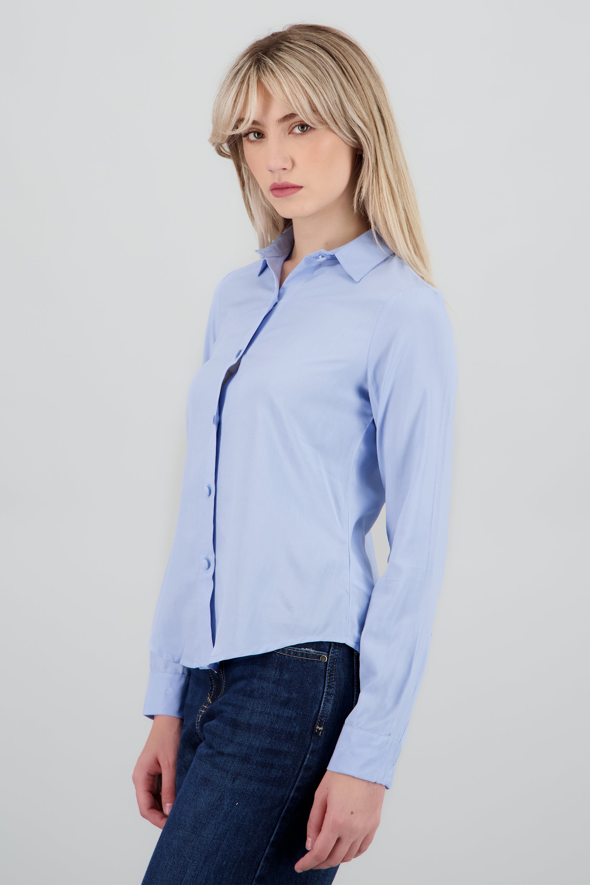 Camisa manga larga detalle botones AZUL CIELO