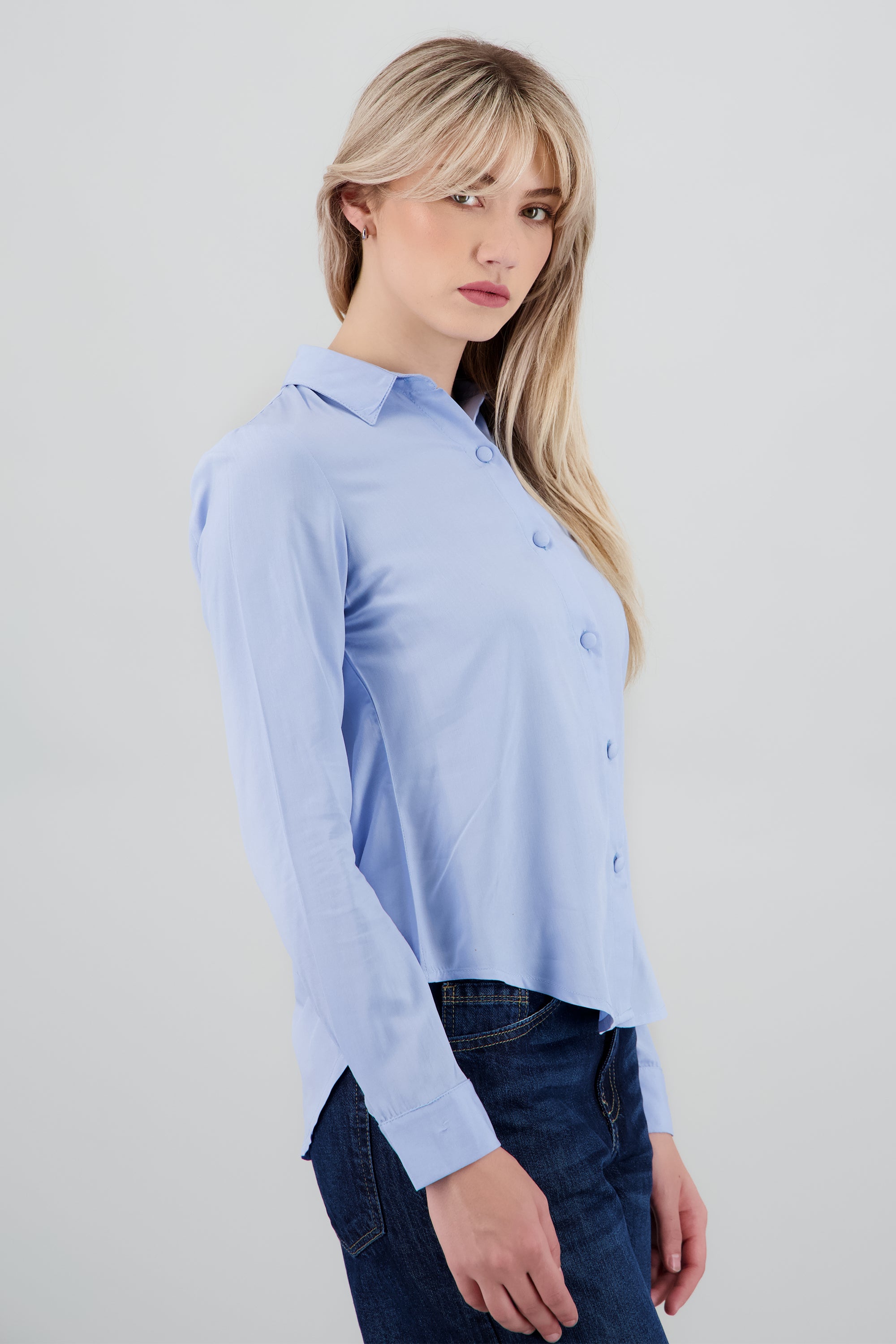 Camisa manga larga detalle botones AZUL CIELO