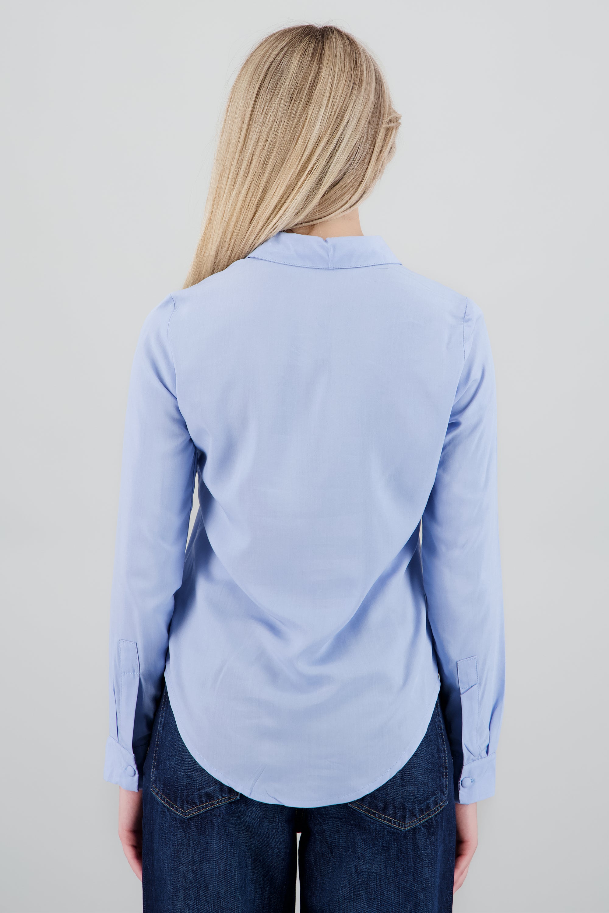 Camisa manga larga detalle botones AZUL CIELO