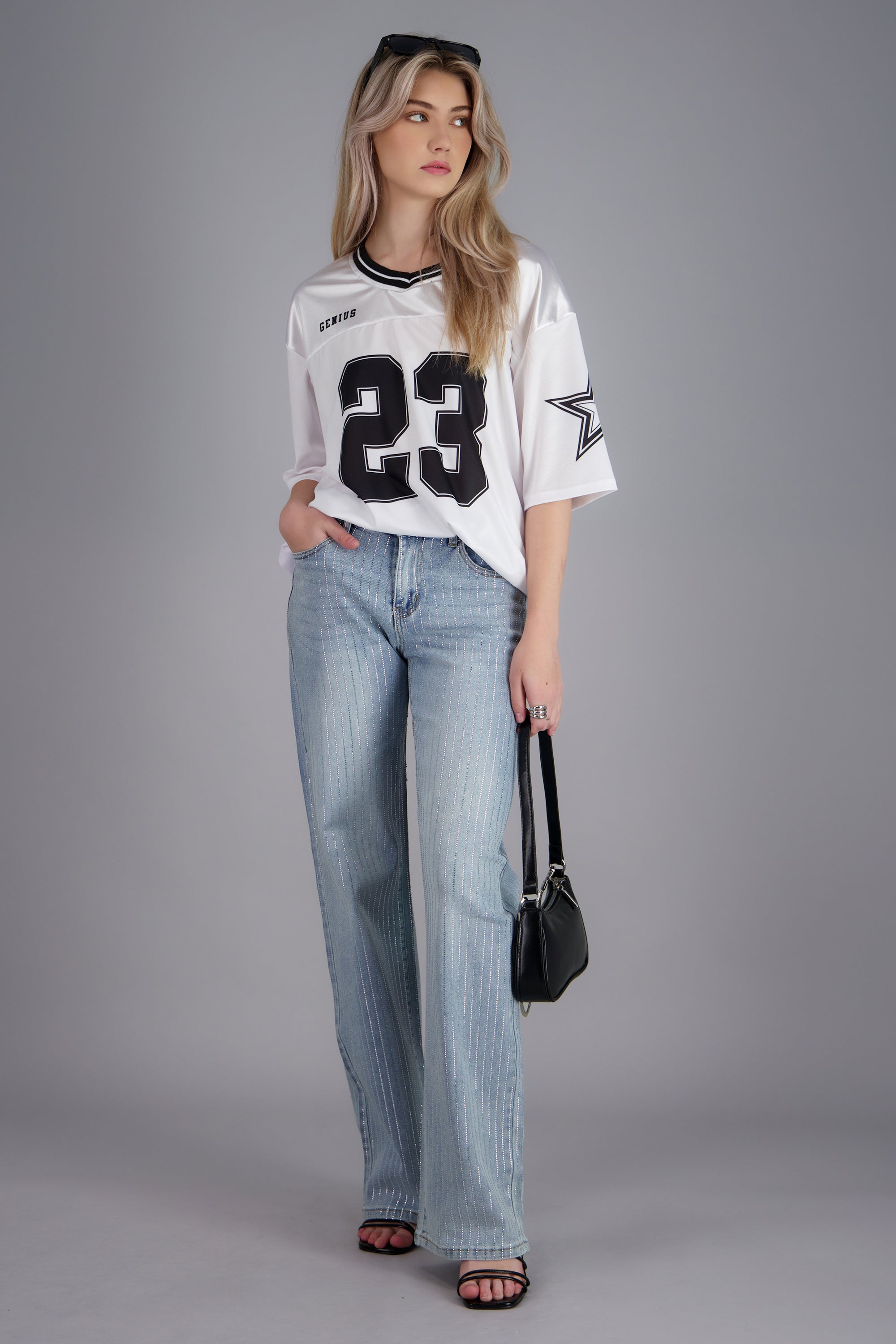 Playera oversize estampado numero BLANCO COMBO