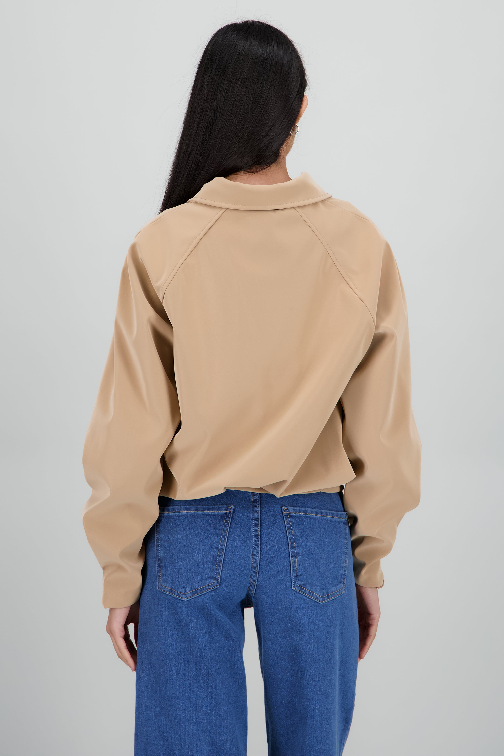 Chamarra bomber con cortes tacto peach ARENA