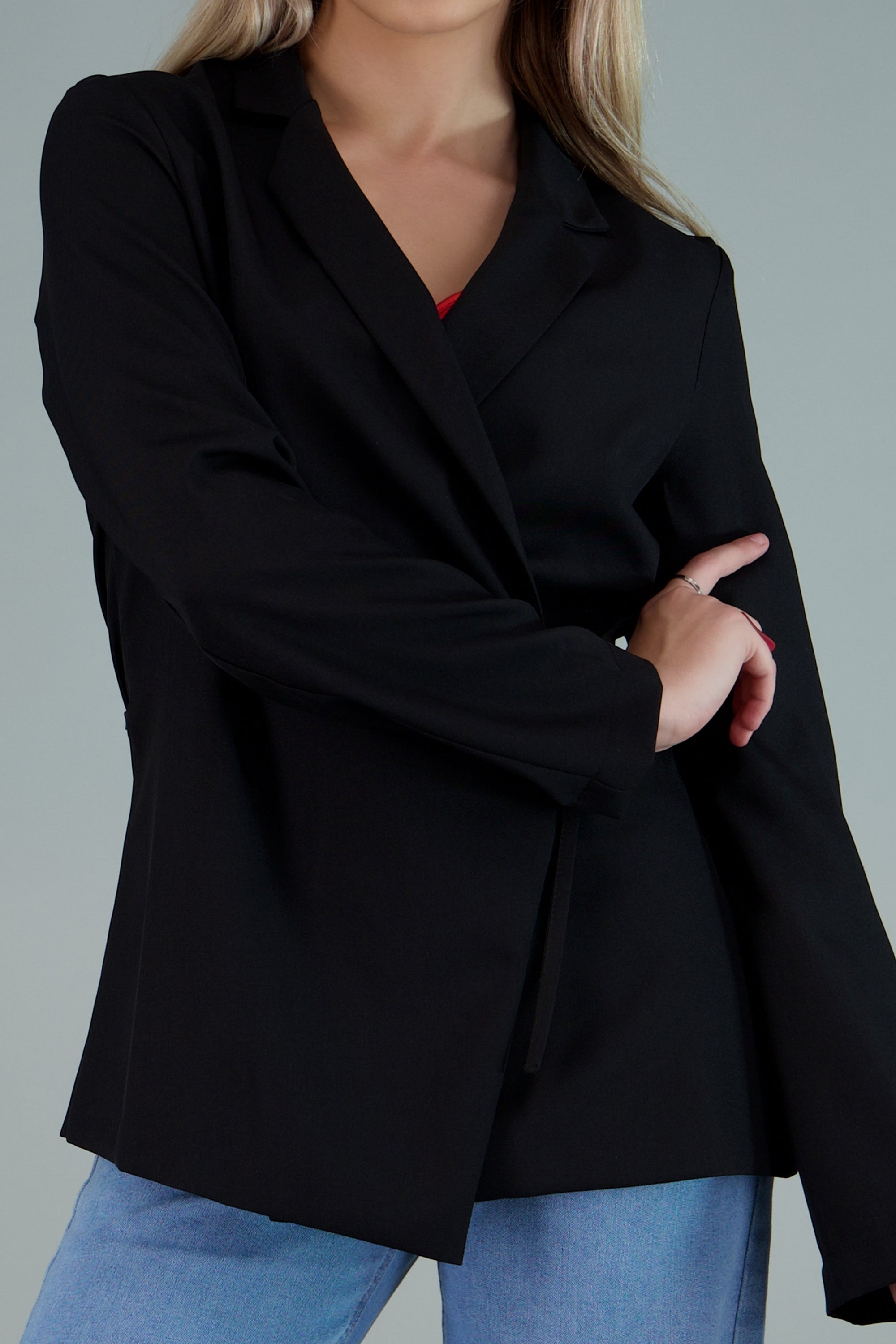 Blazer manga larga detalle moño NEGRO