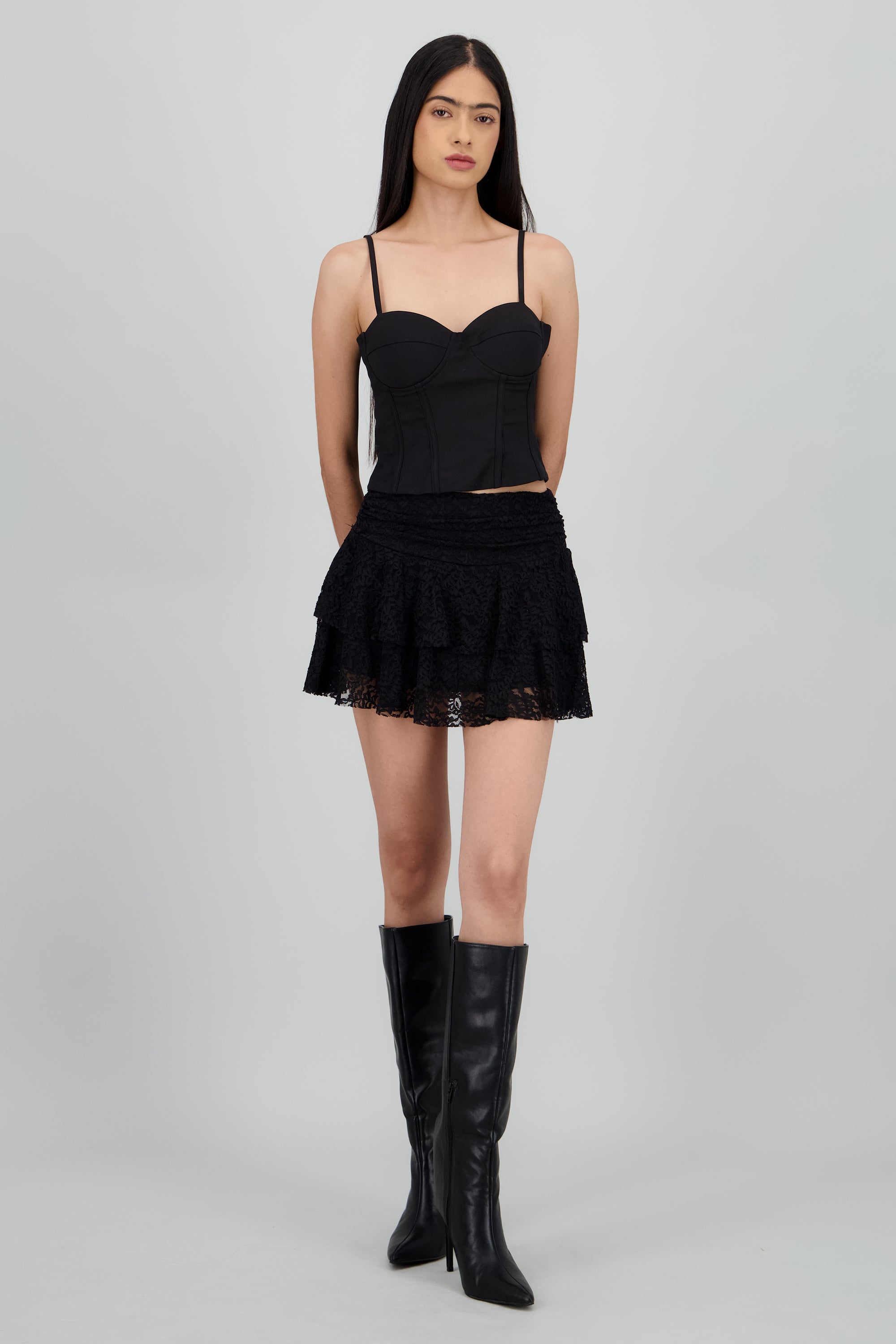 Falda short doble olan encaje NEGRO