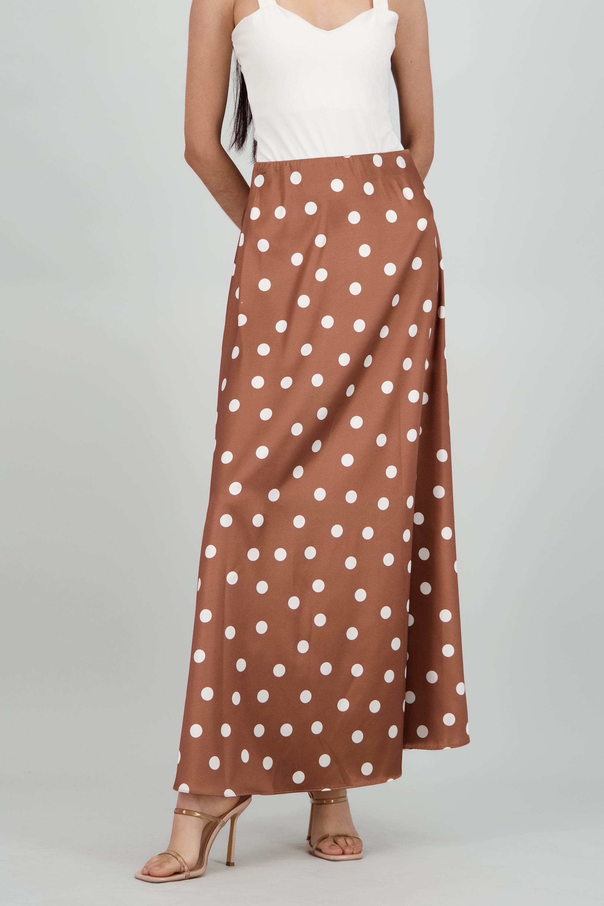 Falda maxi satinada polka dots CAFE COMBO