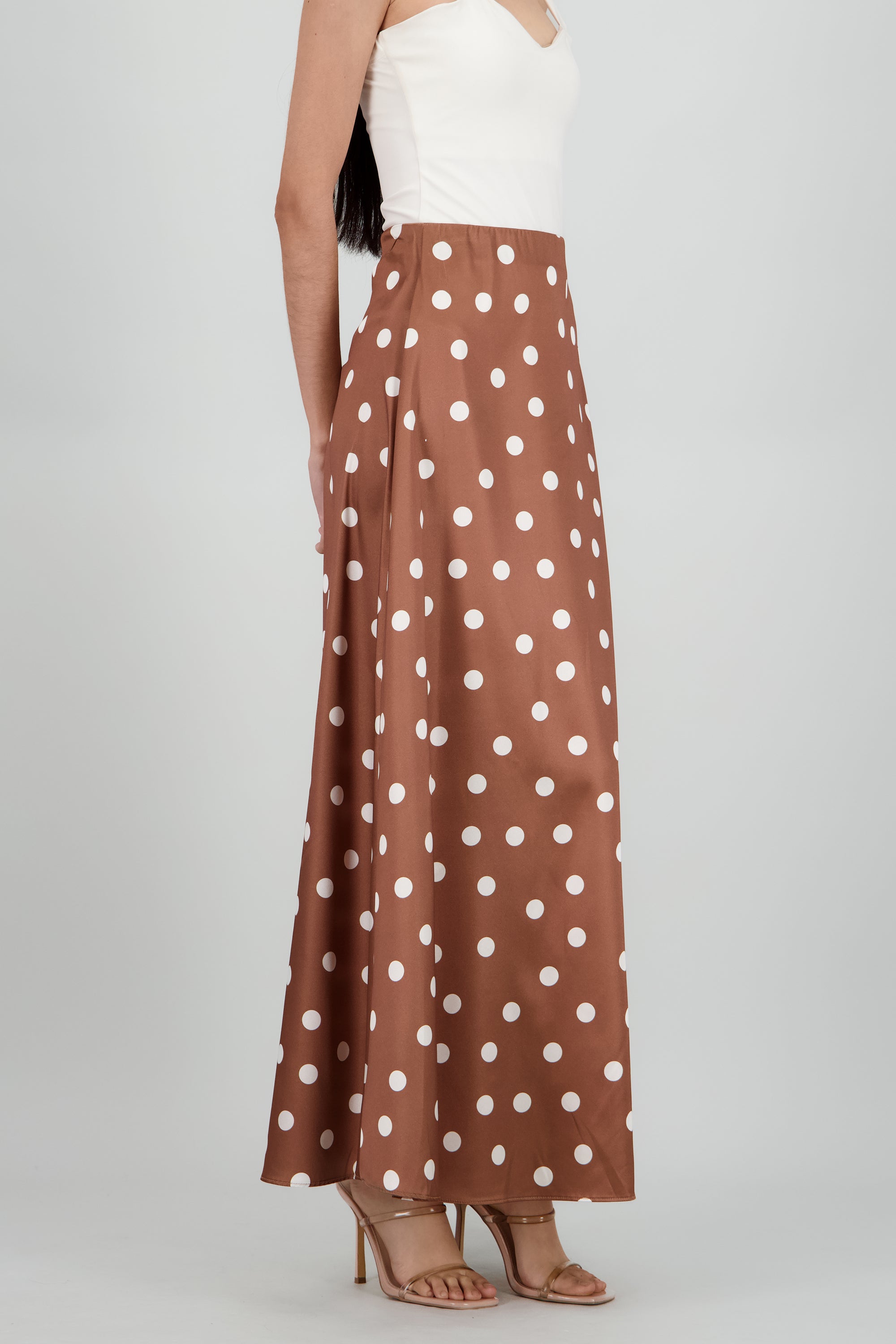 Falda maxi satinada polka dots CAFE COMBO