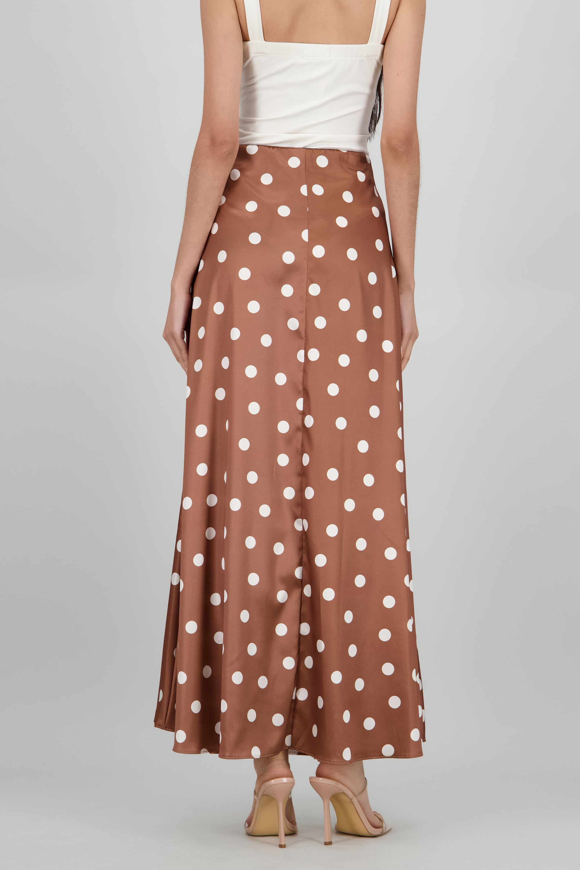 Falda maxi satinada polka dots CAFE COMBO
