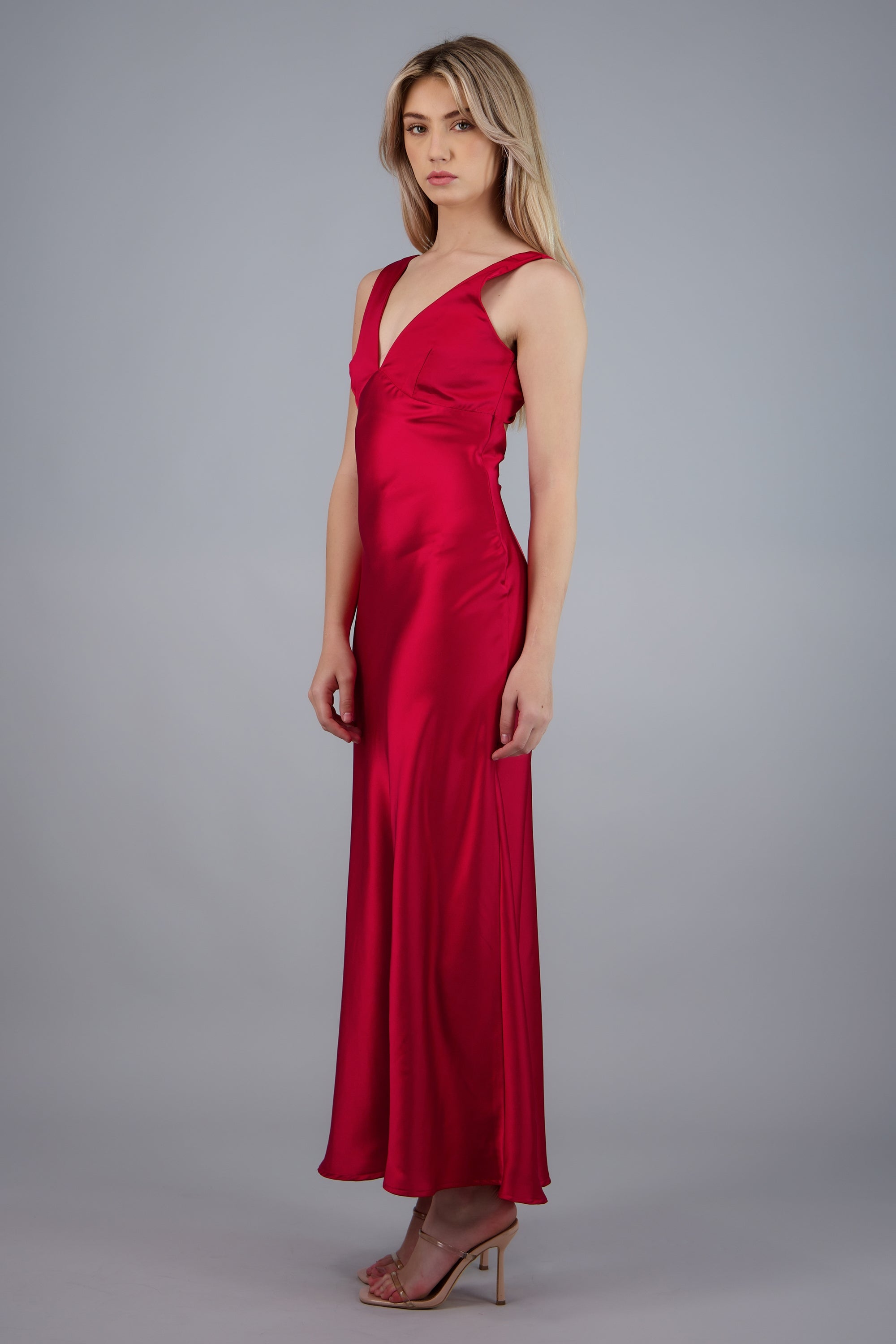 Vestido maxi escote v detalle escote espalda ROJO