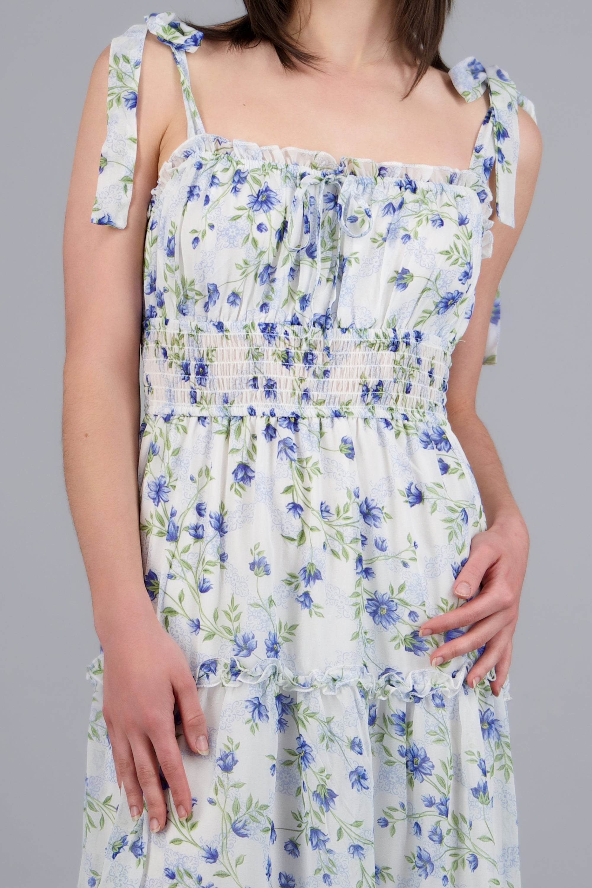 VESTIDO FLORES TIRANTES AMARRE BLANCO COMBO