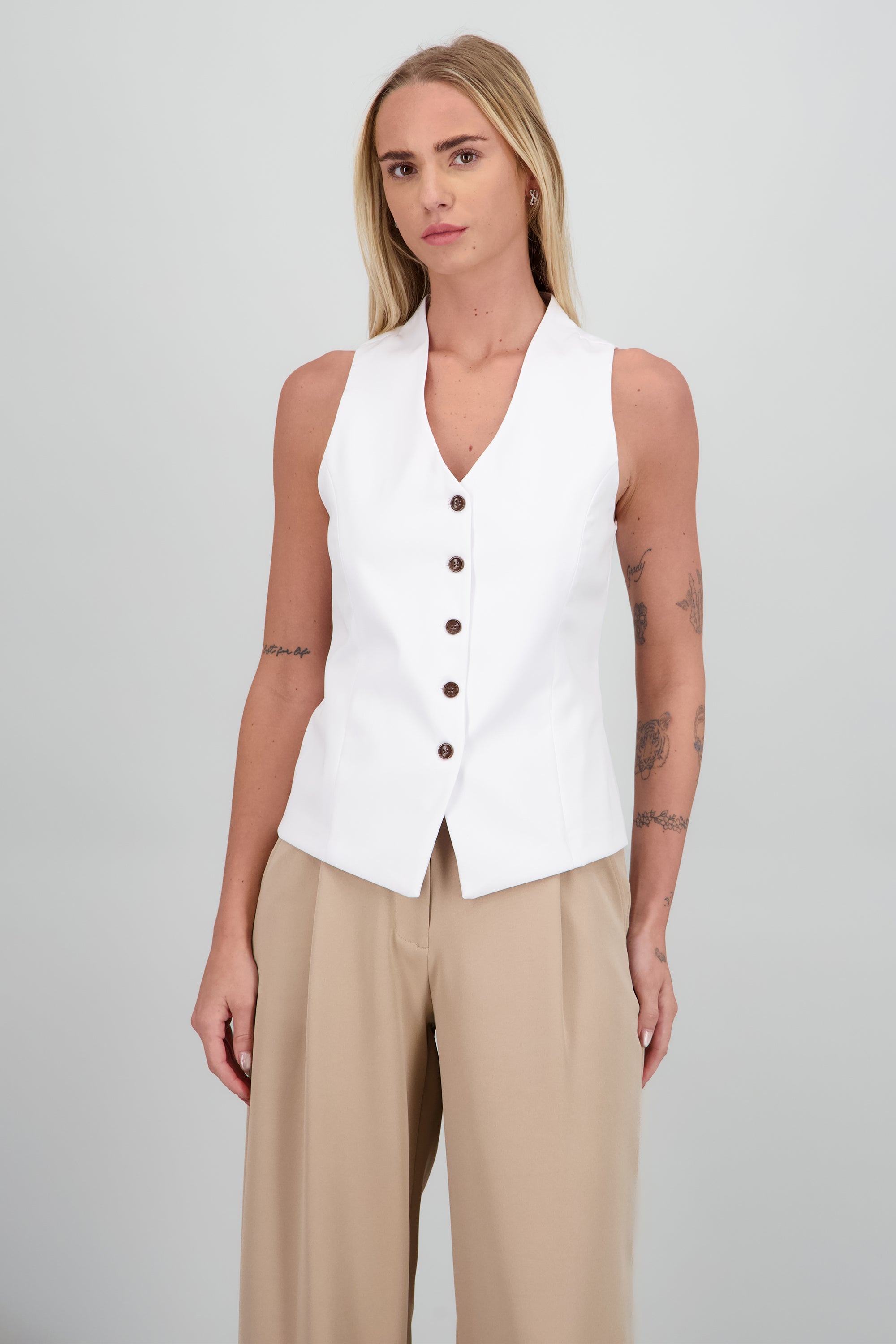 Chaleco escote v detalle botones BLANCO