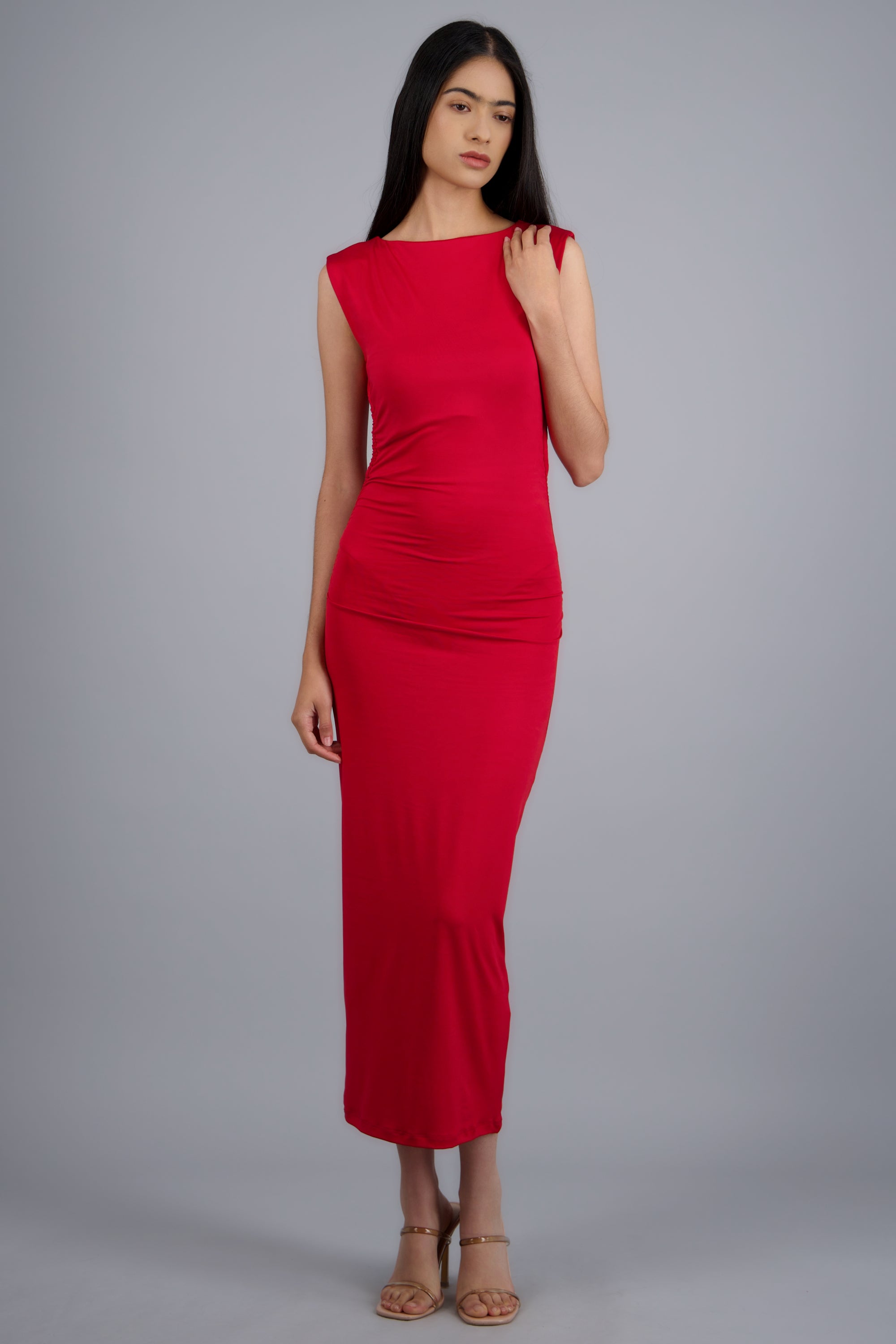 Vestido midi drapeado sin manga ROJO