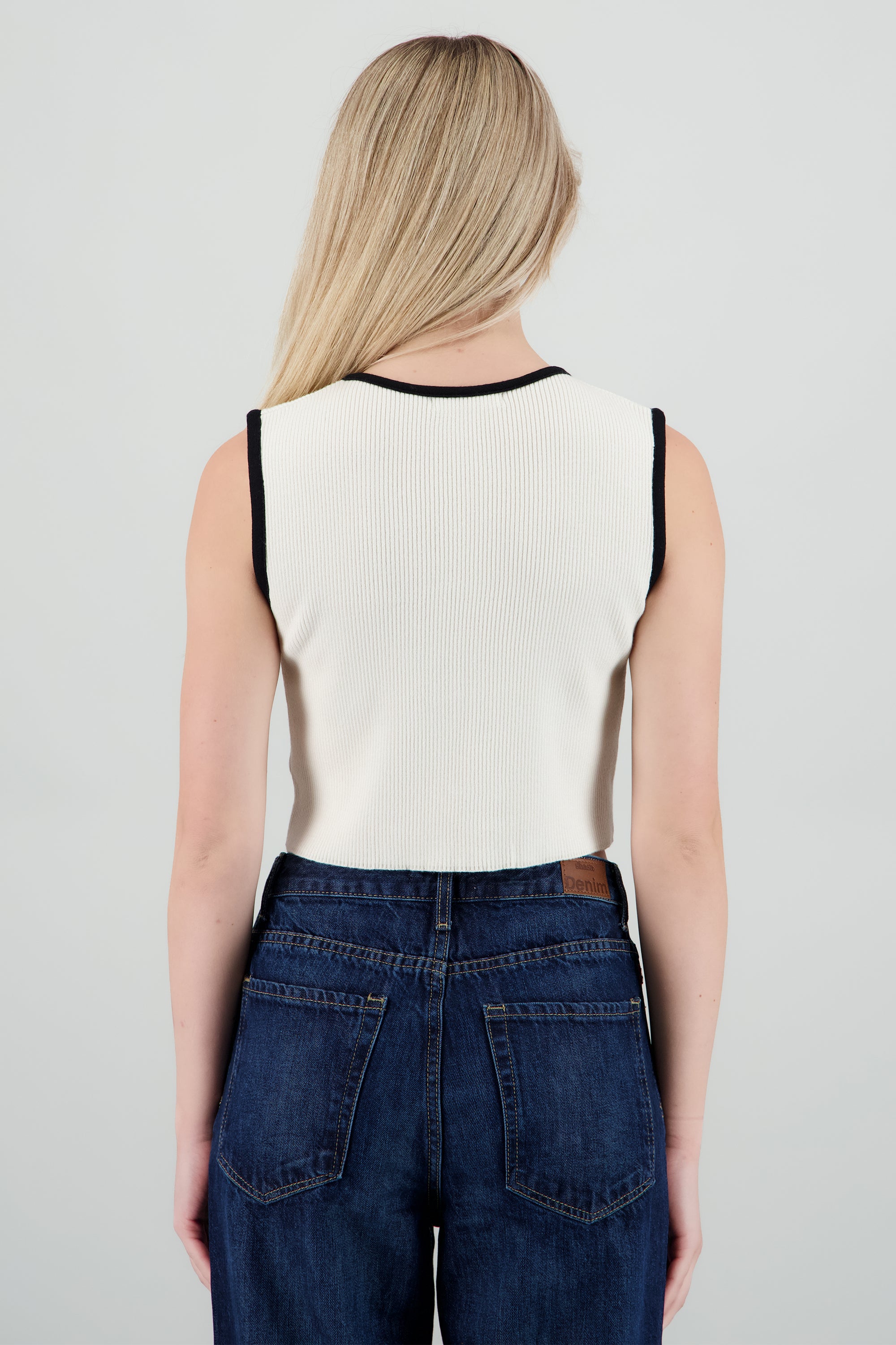 Chaleco contraste detalle moños BLANCO