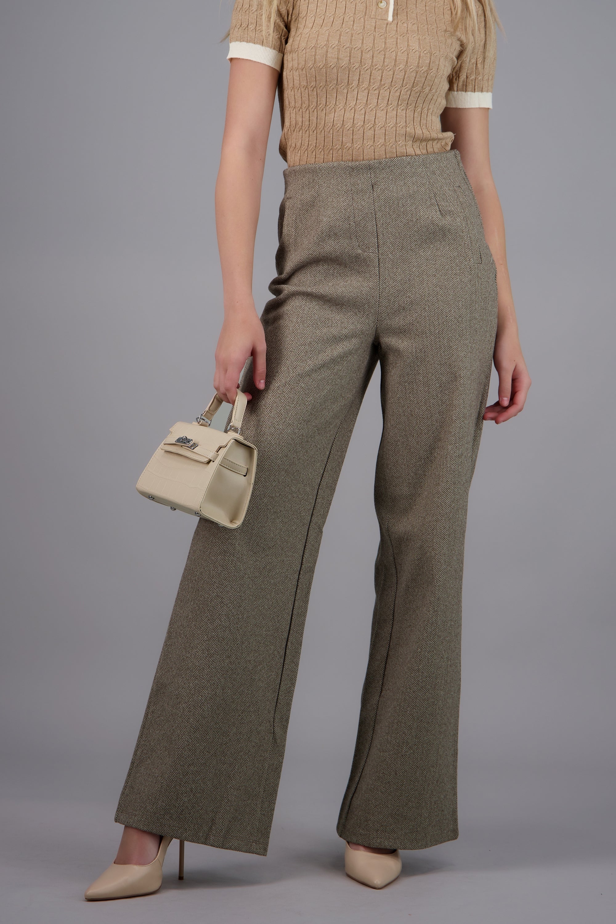 Pantalón recto textura CAFE COMBO