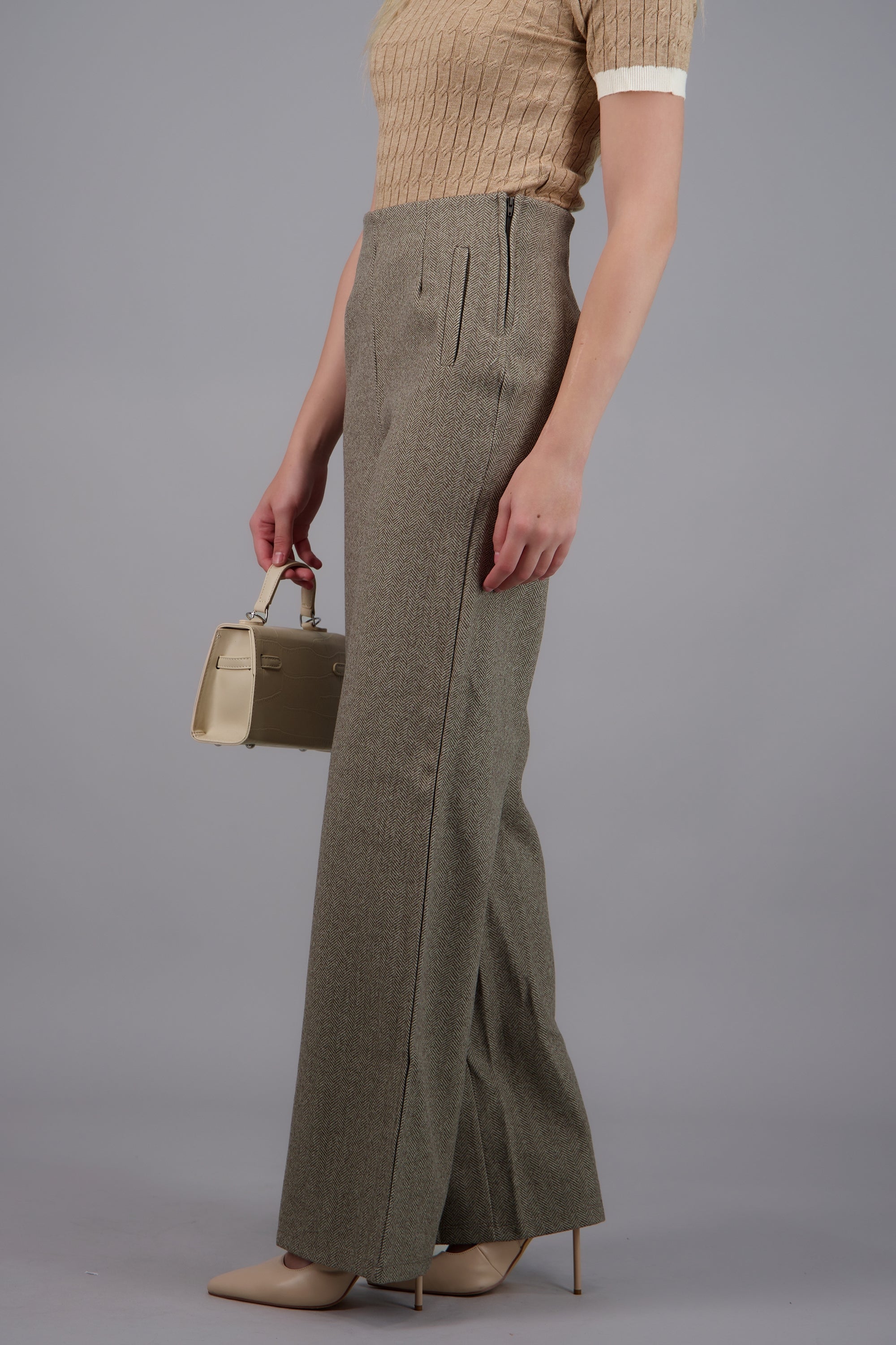 Pantalón recto textura CAFE COMBO