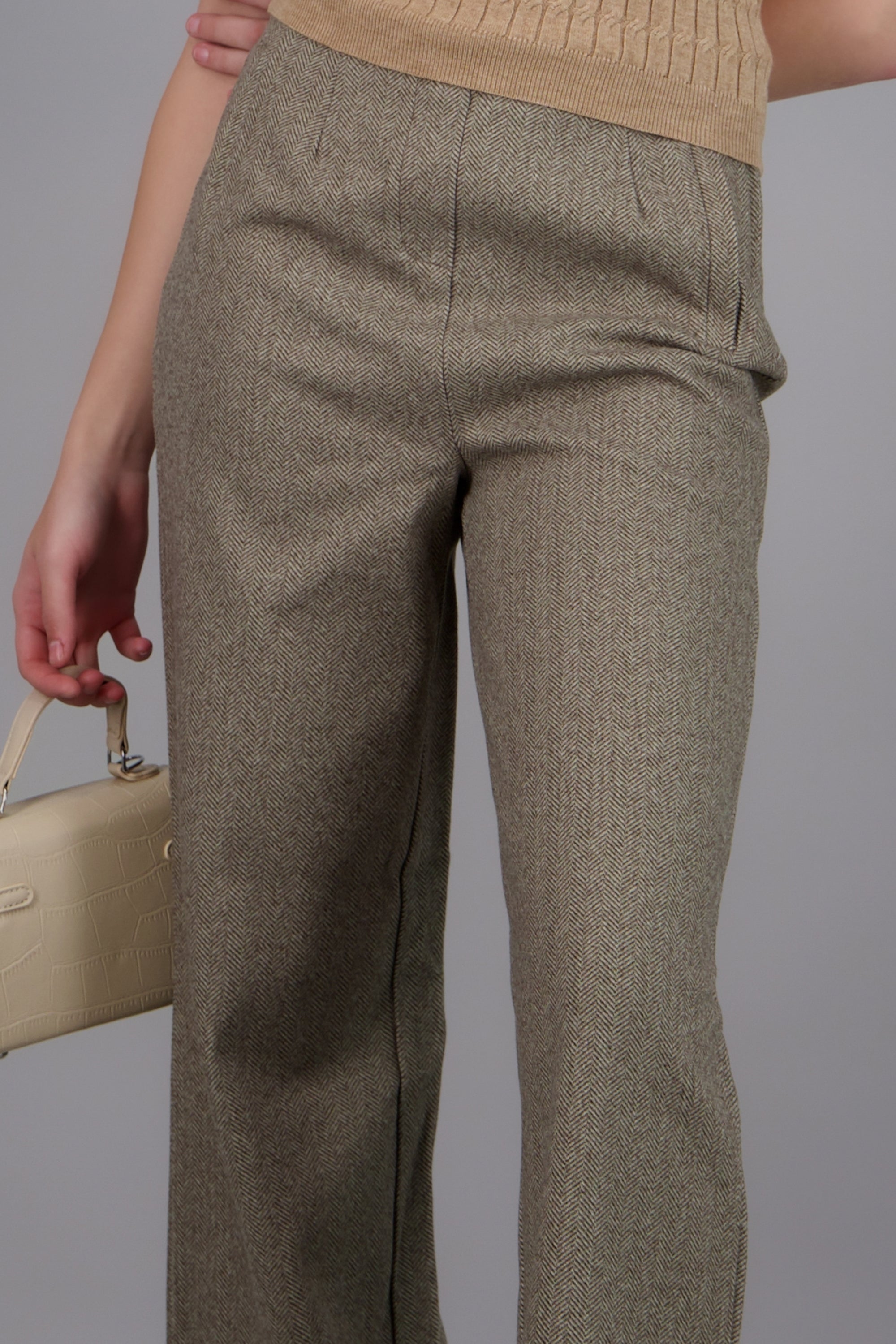 Pantalón recto textura CAFE COMBO