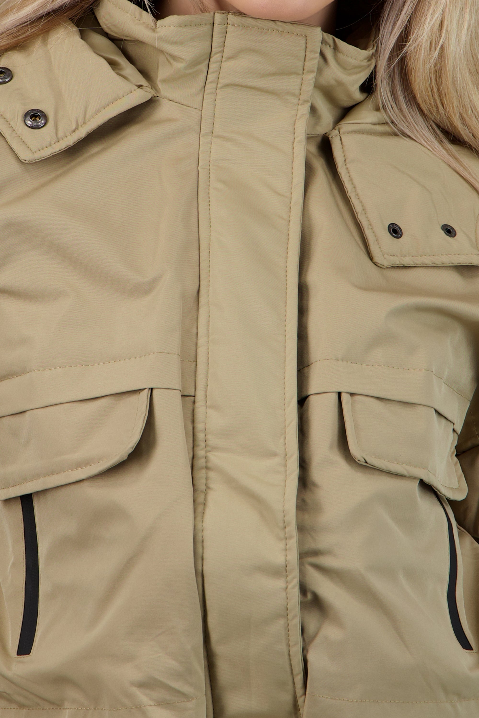 Chamarra acolchonada con contraste TAUPE