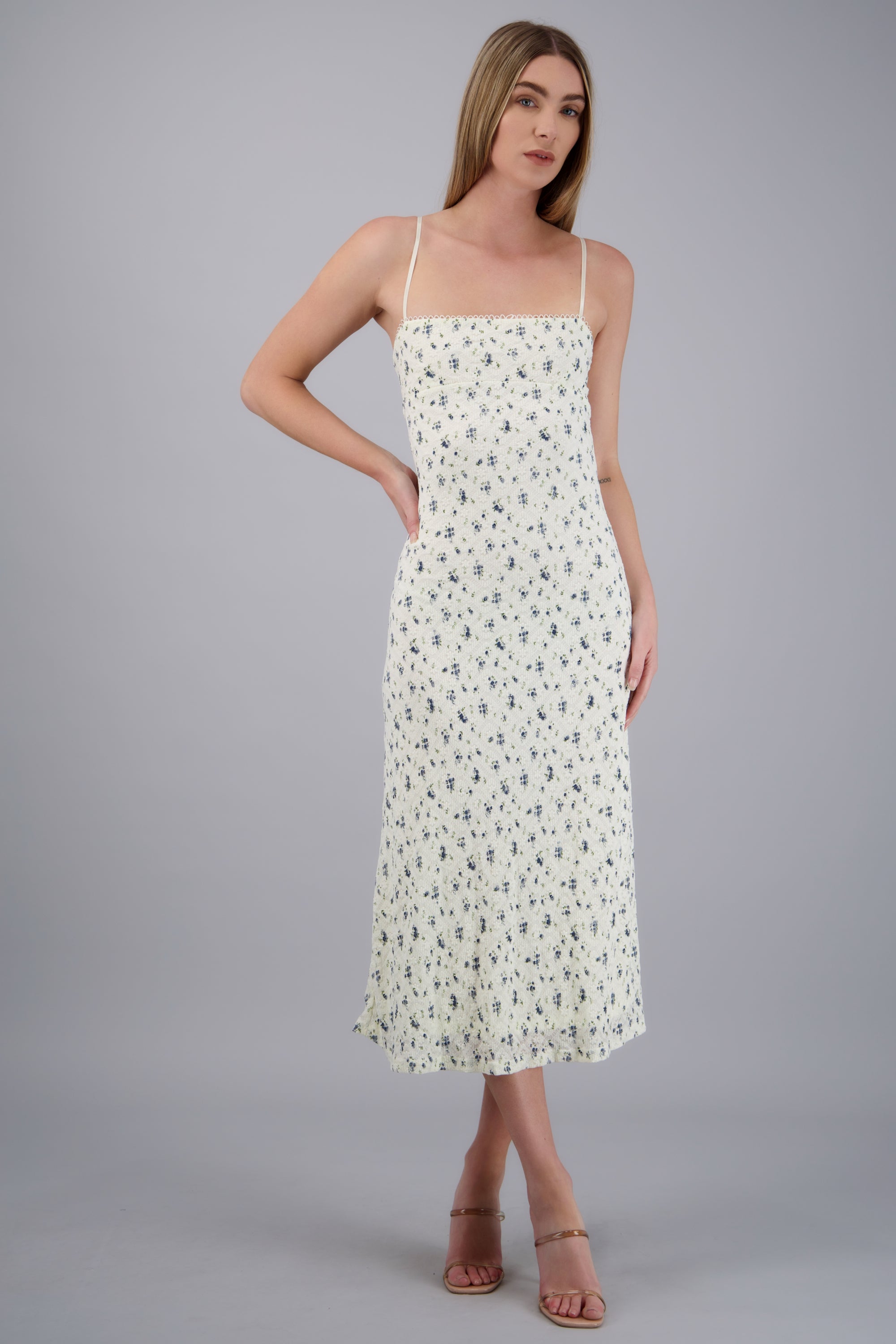 Vestido bodycon encaje y flores BLANCO COMBO