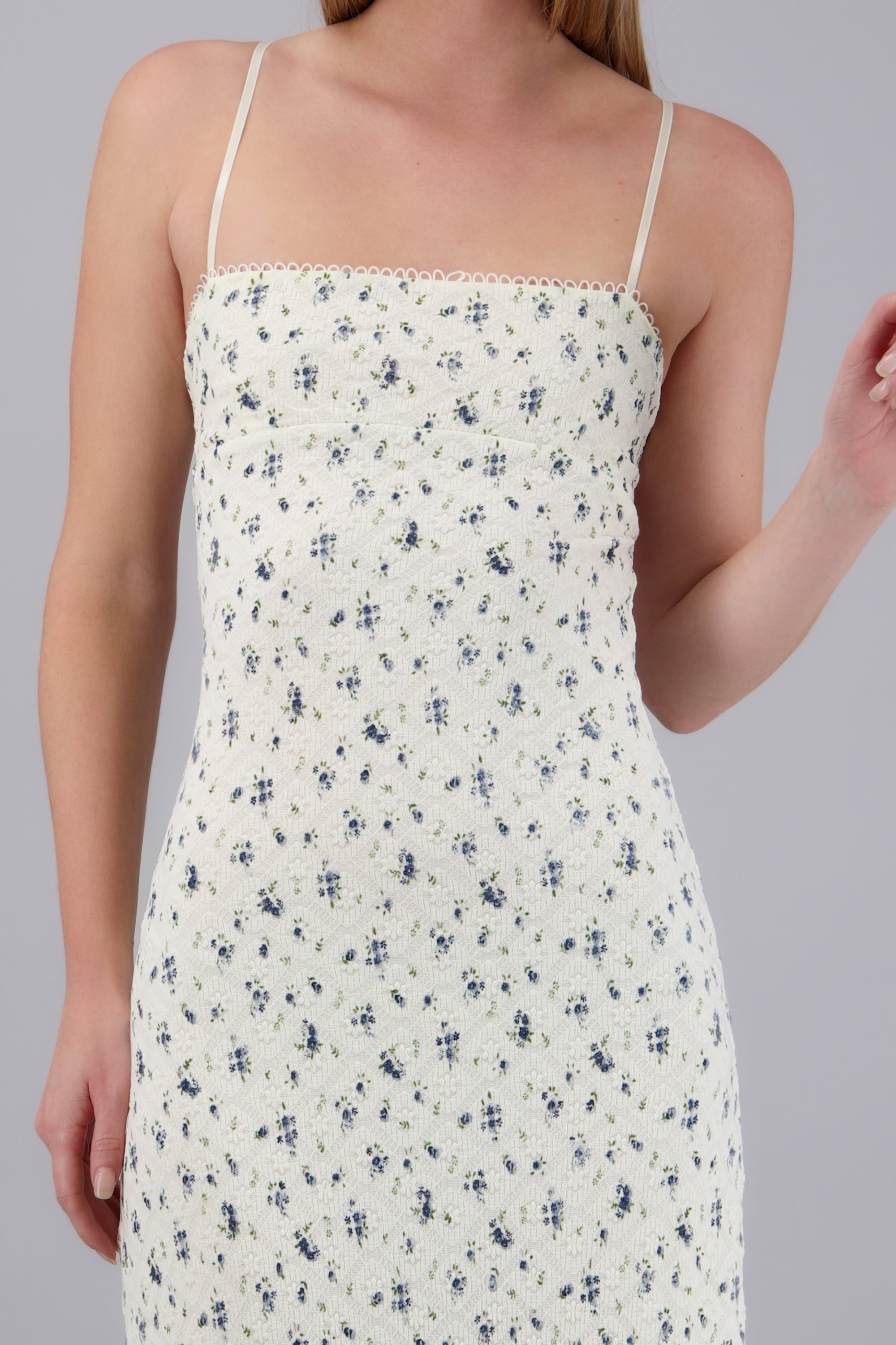 Vestido bodycon encaje y flores BLANCO COMBO