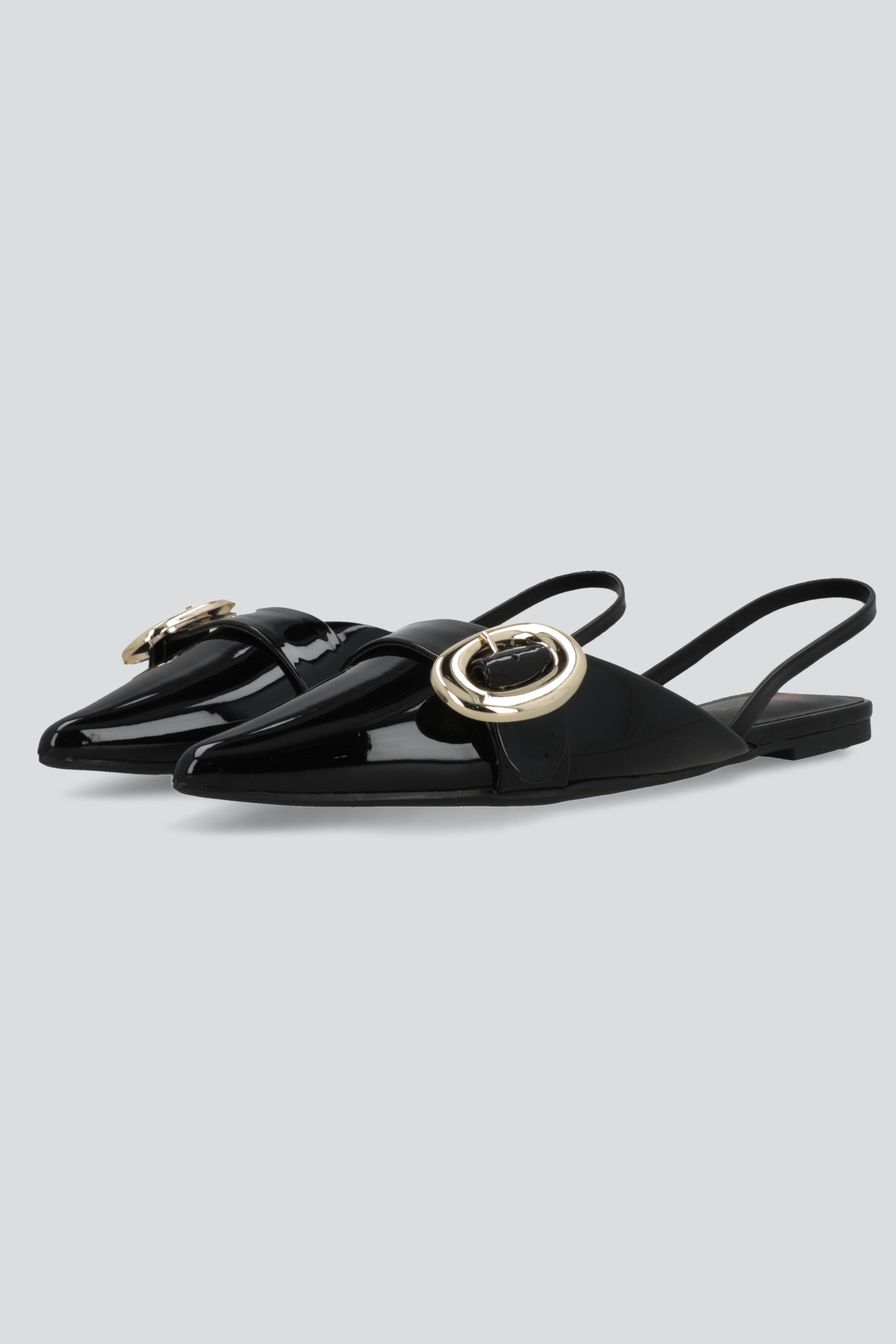Flat slingback hebilla circular NEGRO