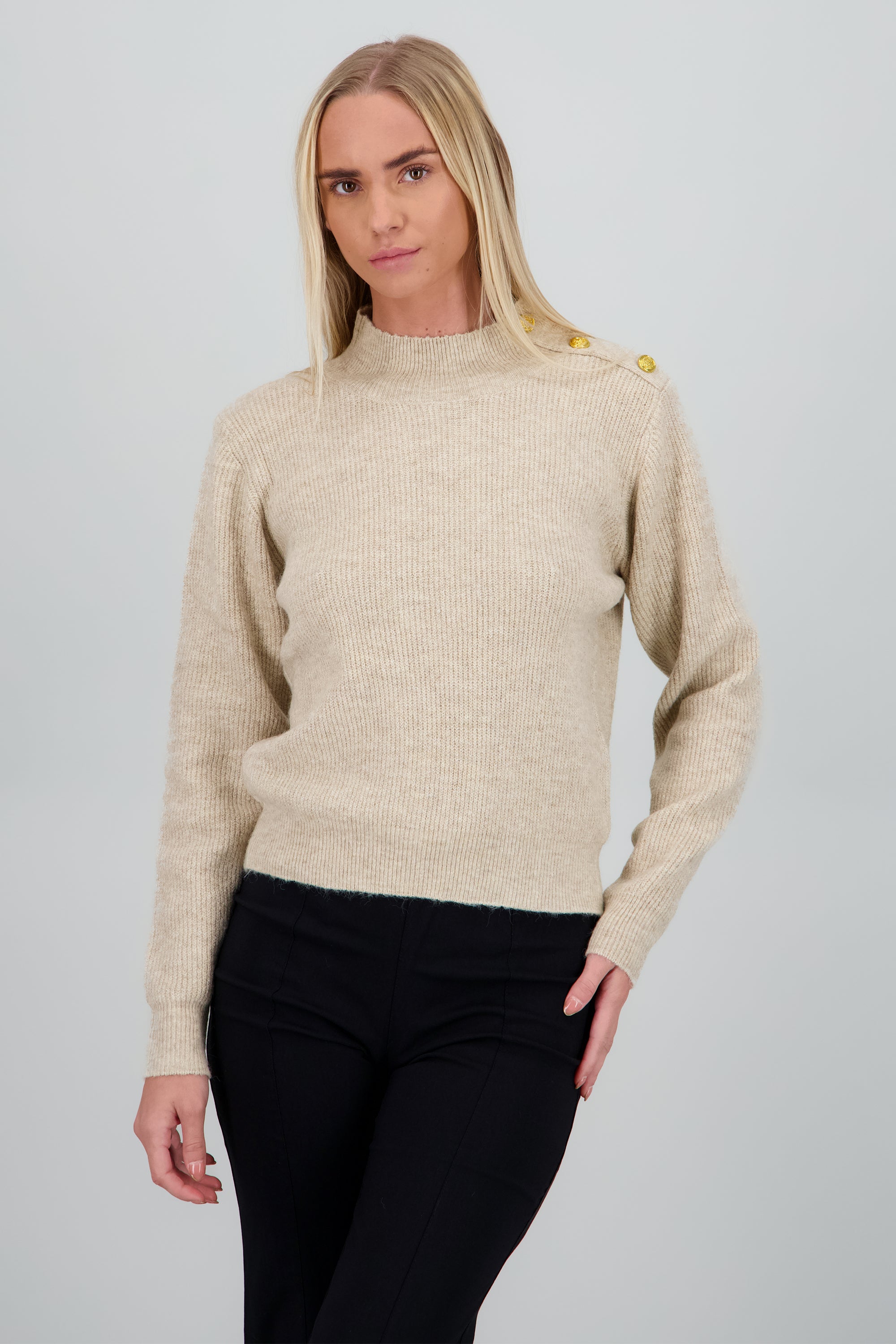 sueter cuello medio detalle botones KHAKI