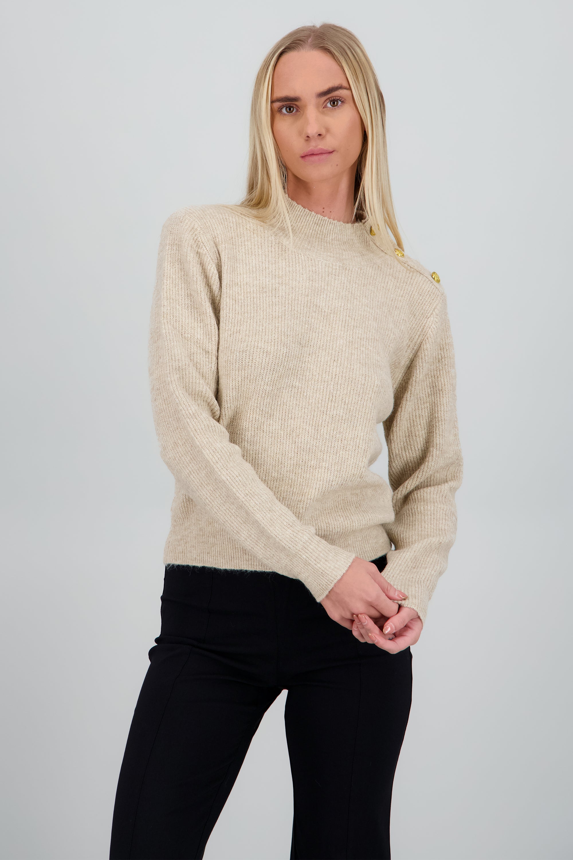 sueter cuello medio detalle botones KHAKI