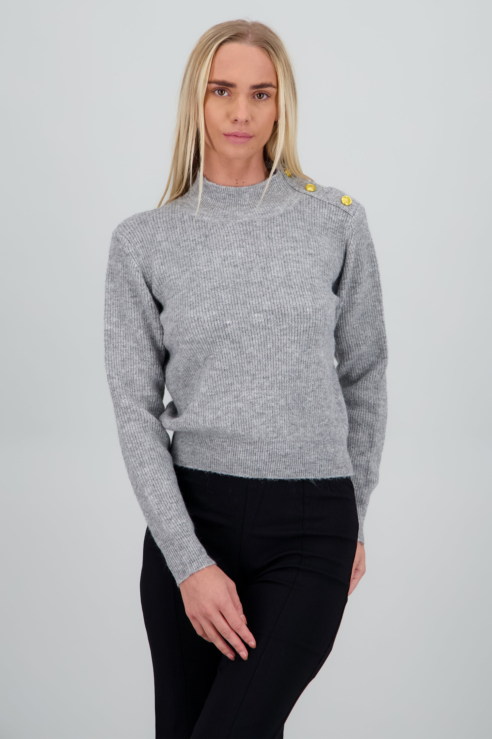 sueter cuello medio detalle botones GRIS CLARO