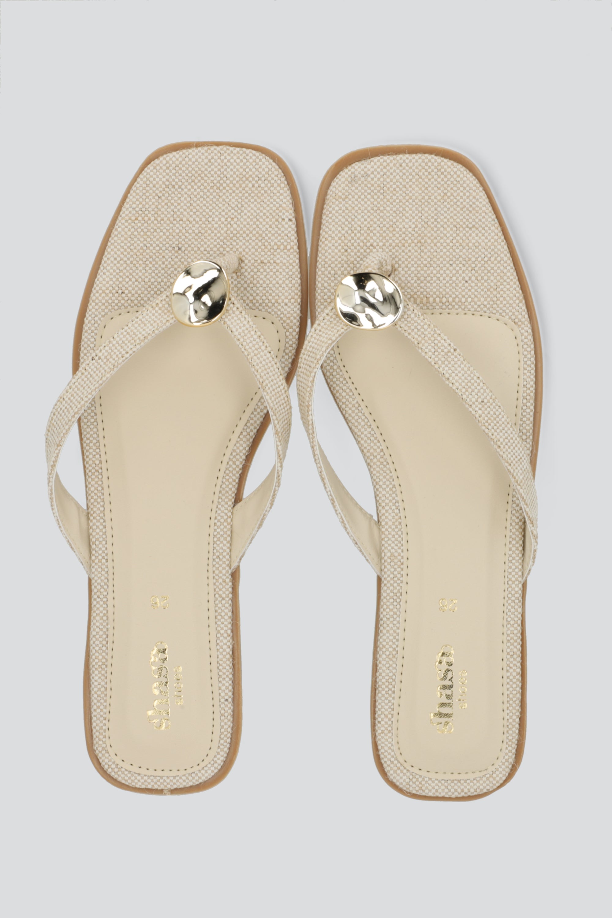 Sandalia pata de gallo herraje BEIGE