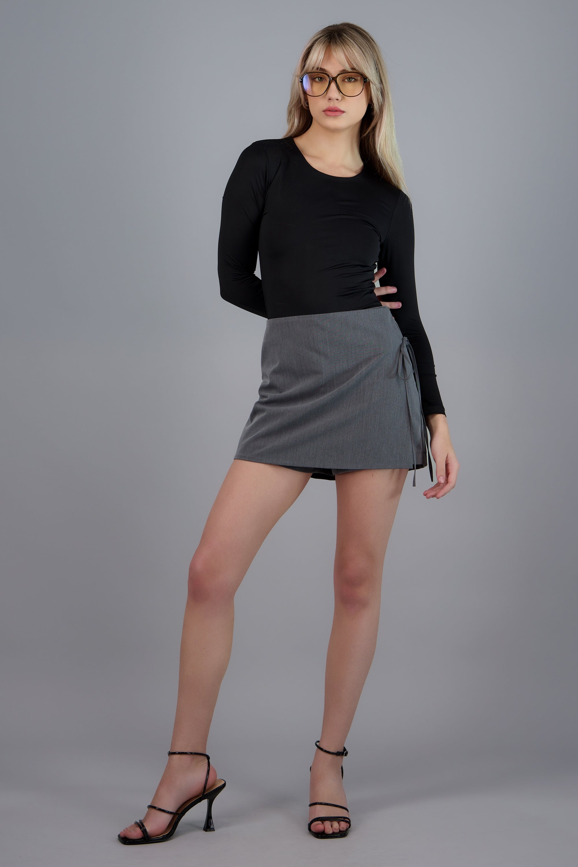 Falda short sastreado GRIS