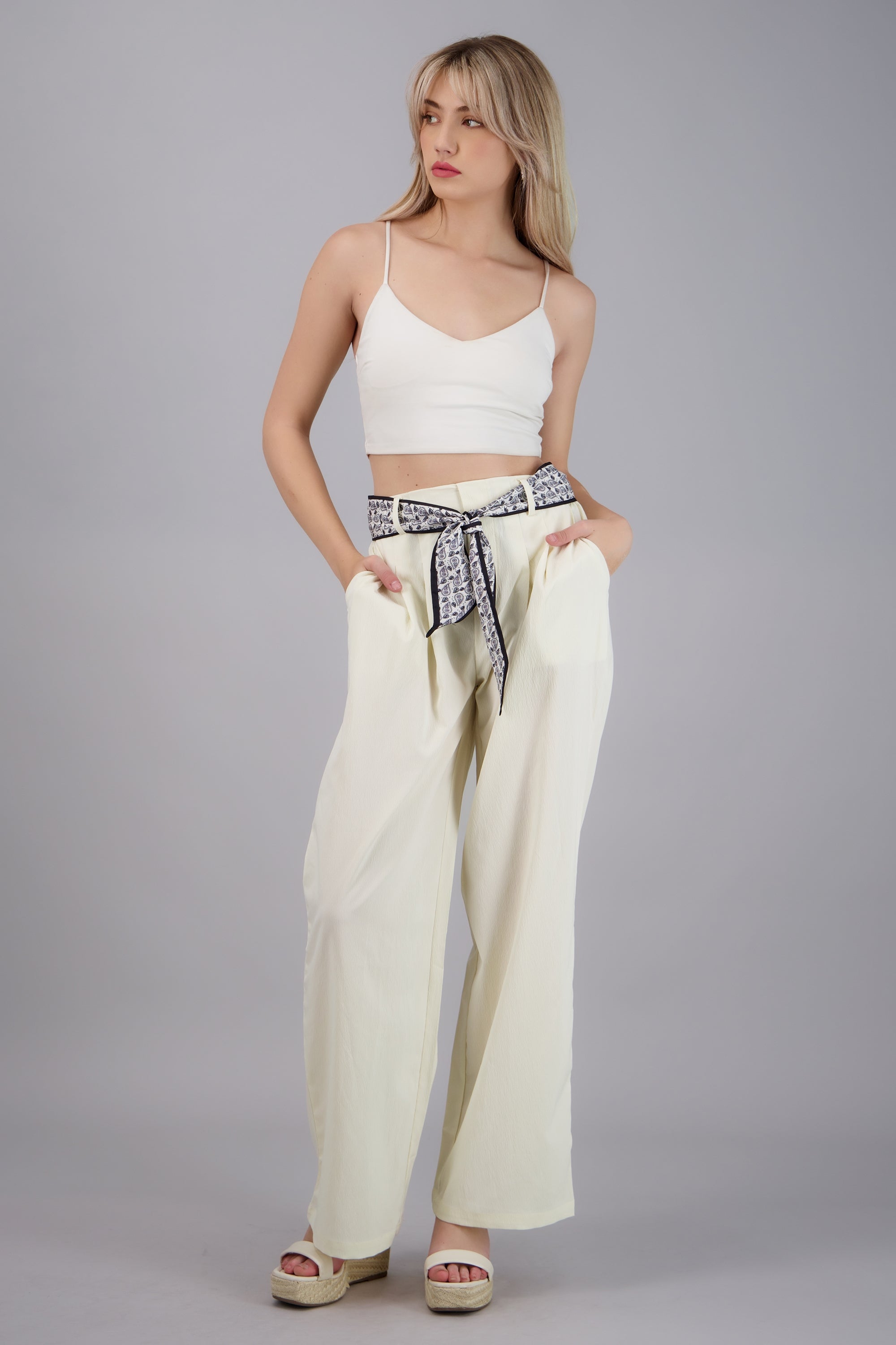 Pantalón wide leg con paliacate CREMA
