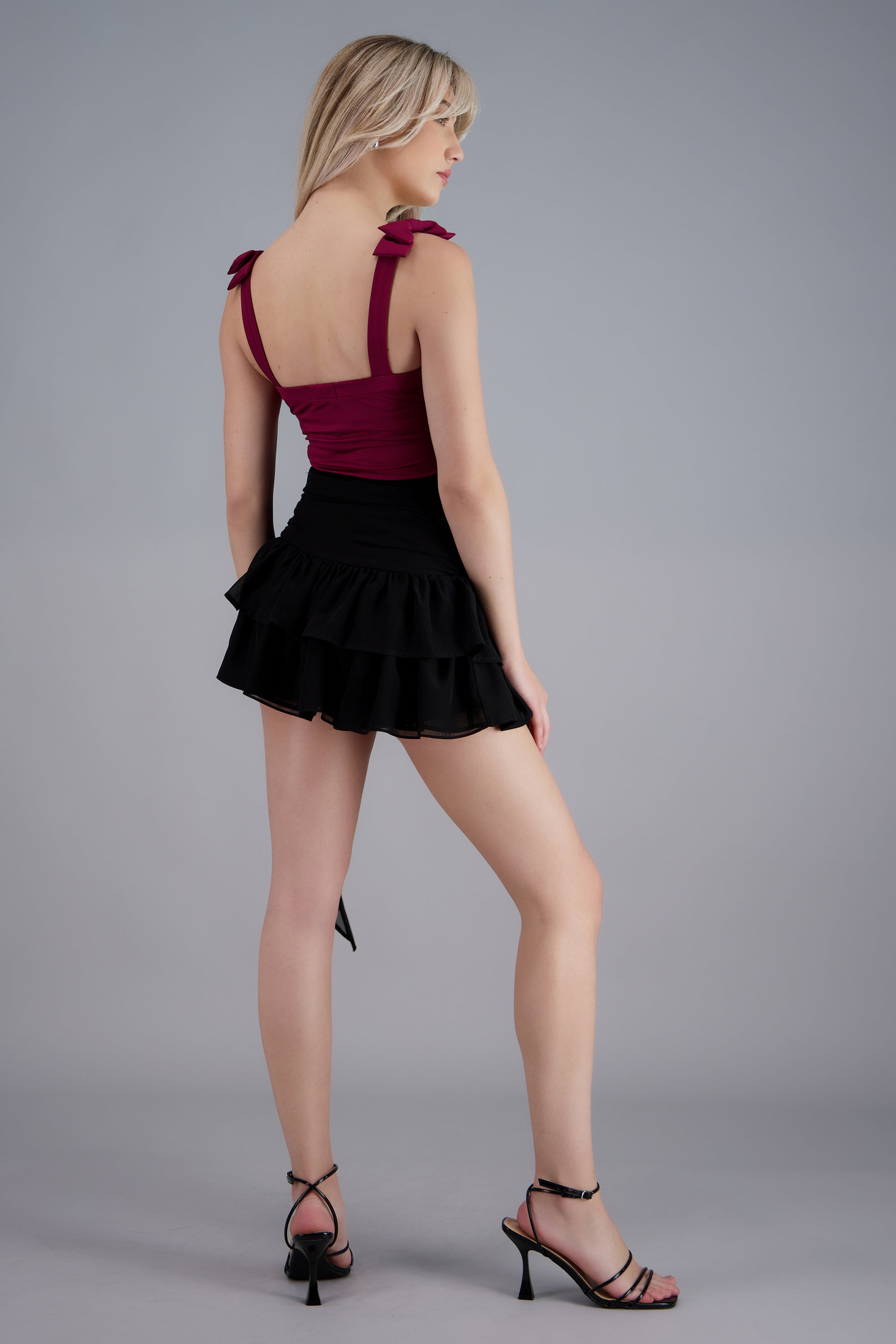 Falda short pliegues olanes de chiffon NEGRO