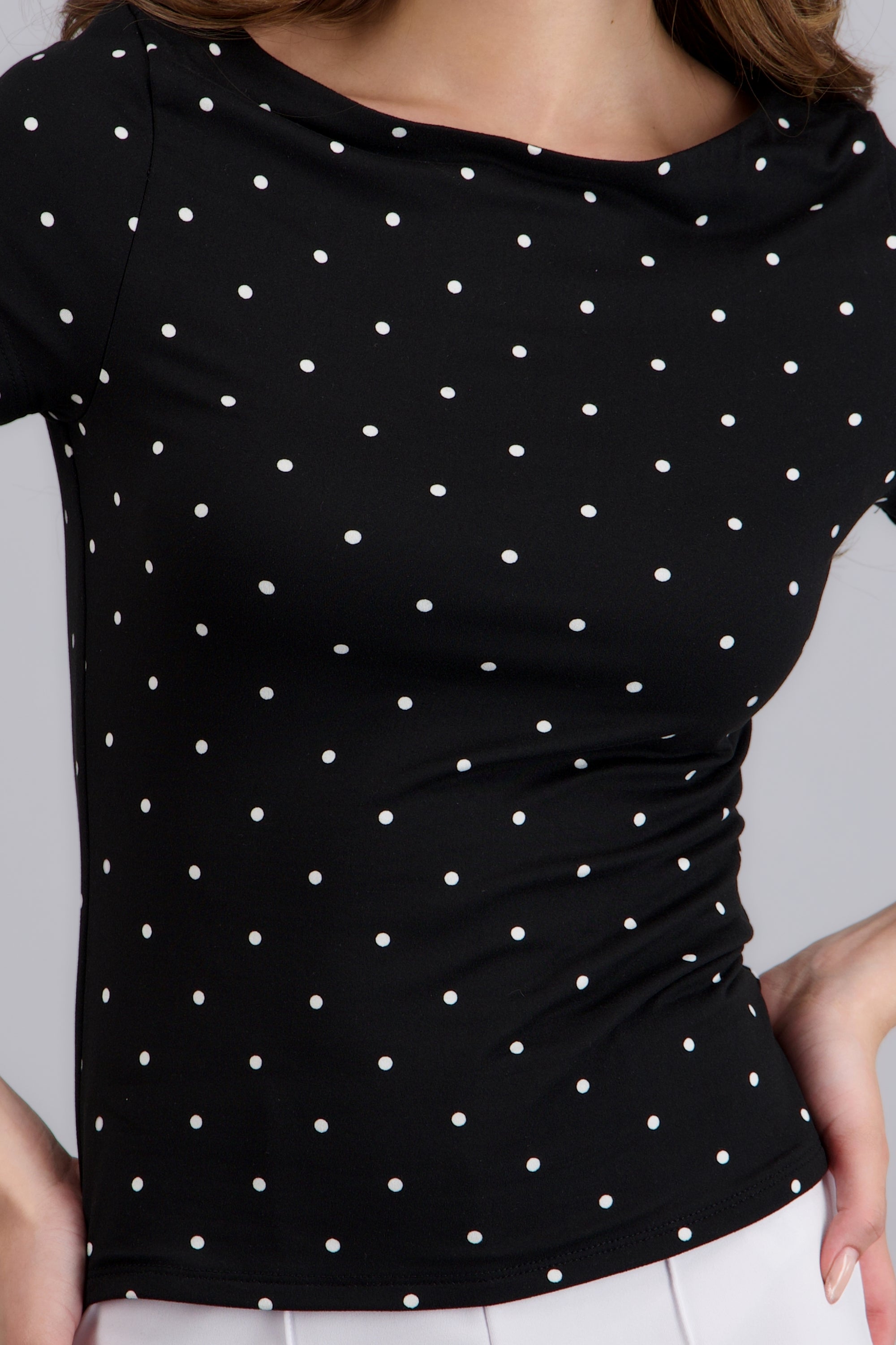 TOP ESCOTE BARCO POLKA DOT NEGRO COMBO