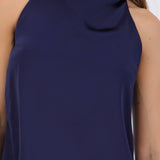 Blusa halter satin detalle hebilla irregular