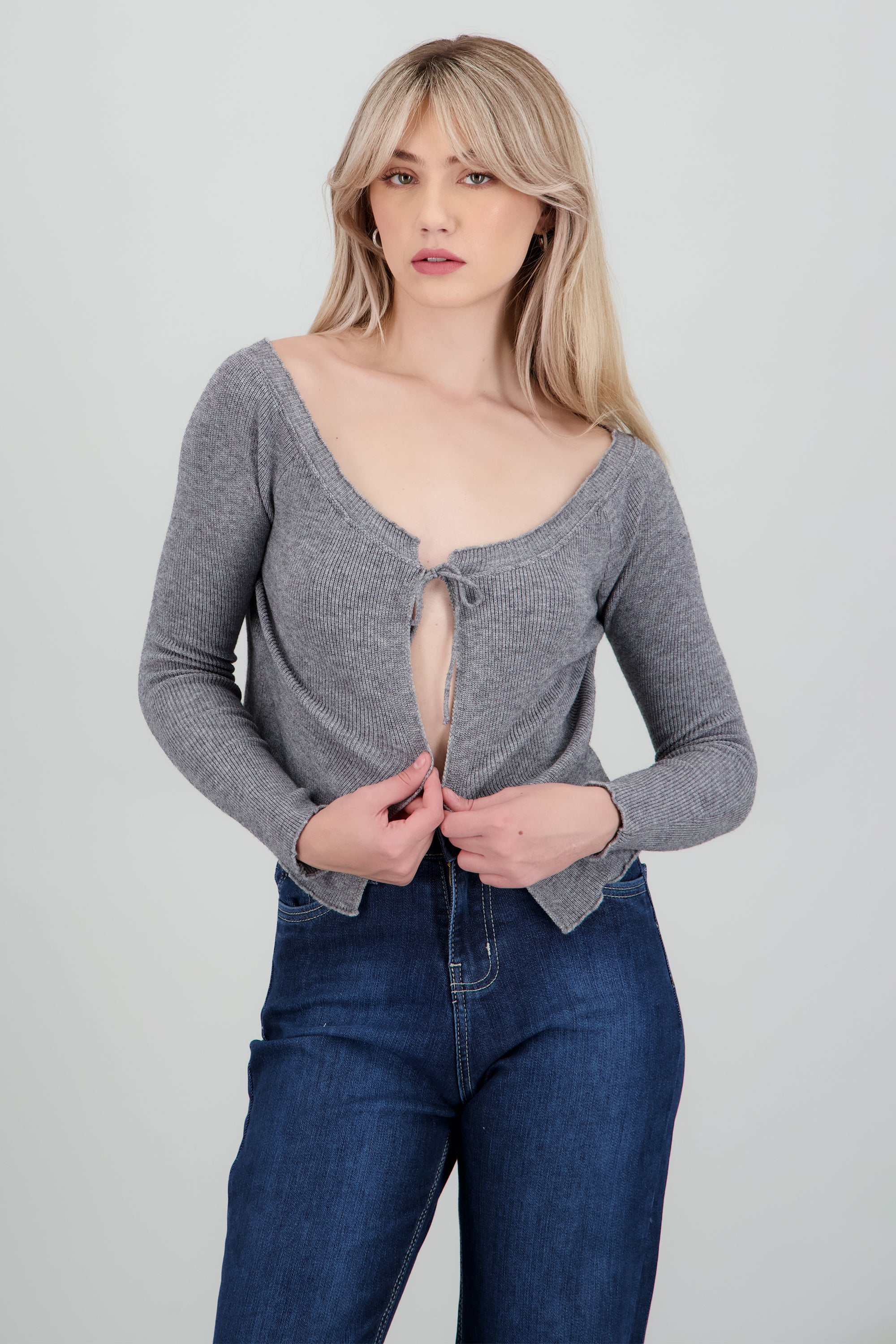 Cardigan off shoulder detalle moño GRIS