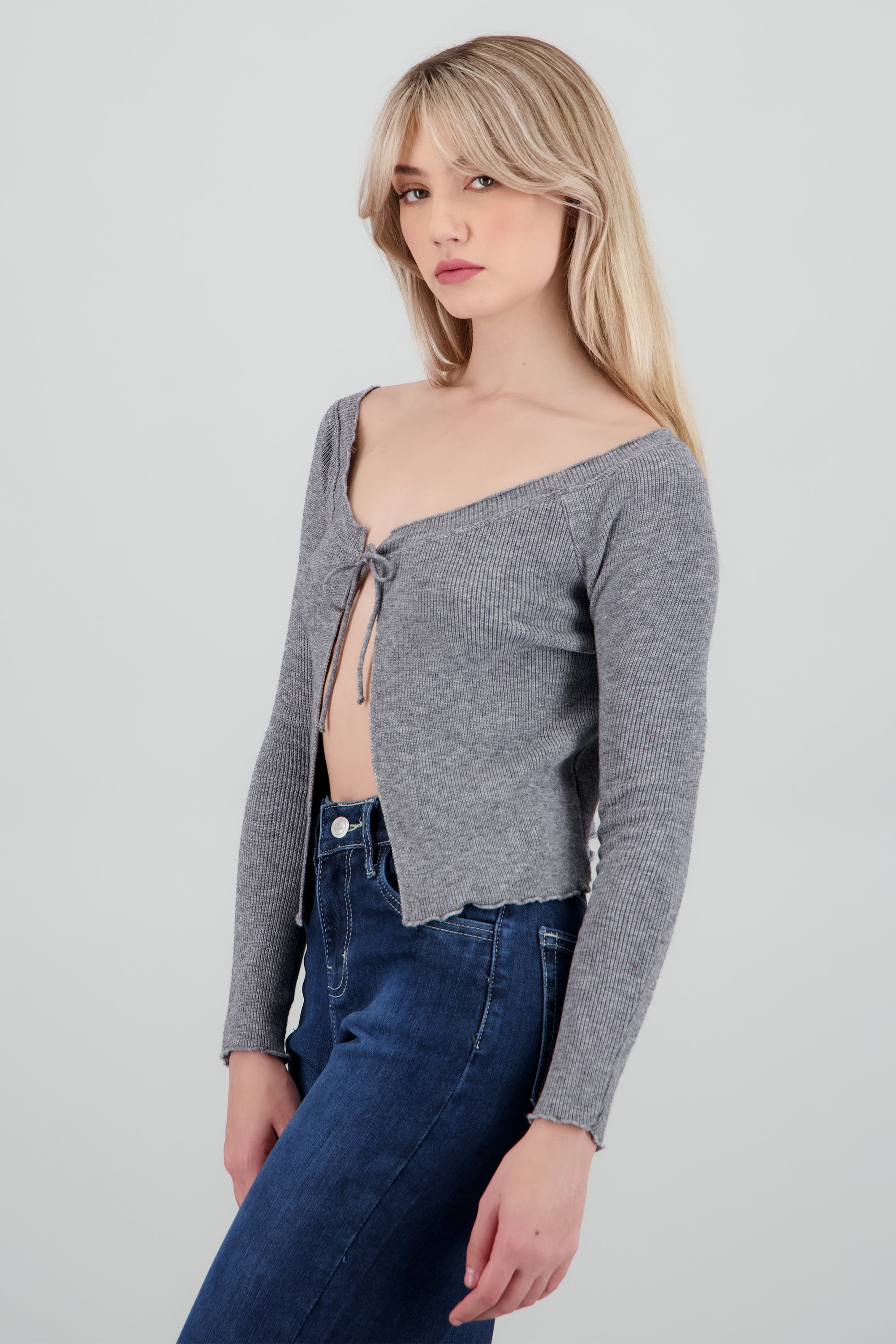 Cardigan off shoulder detalle moño GRIS