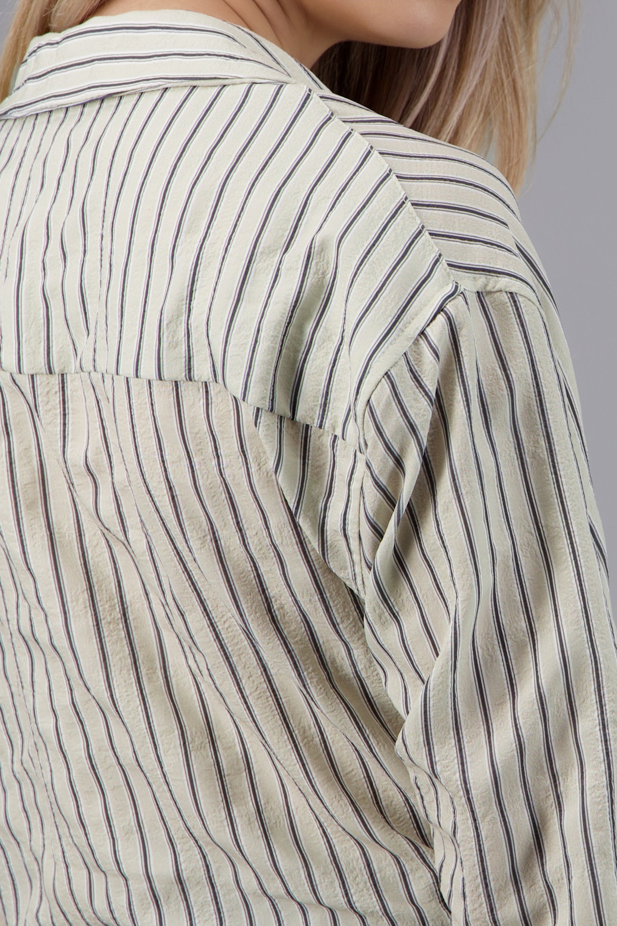 Blusa rayas detalle cruce VERDE CLARO