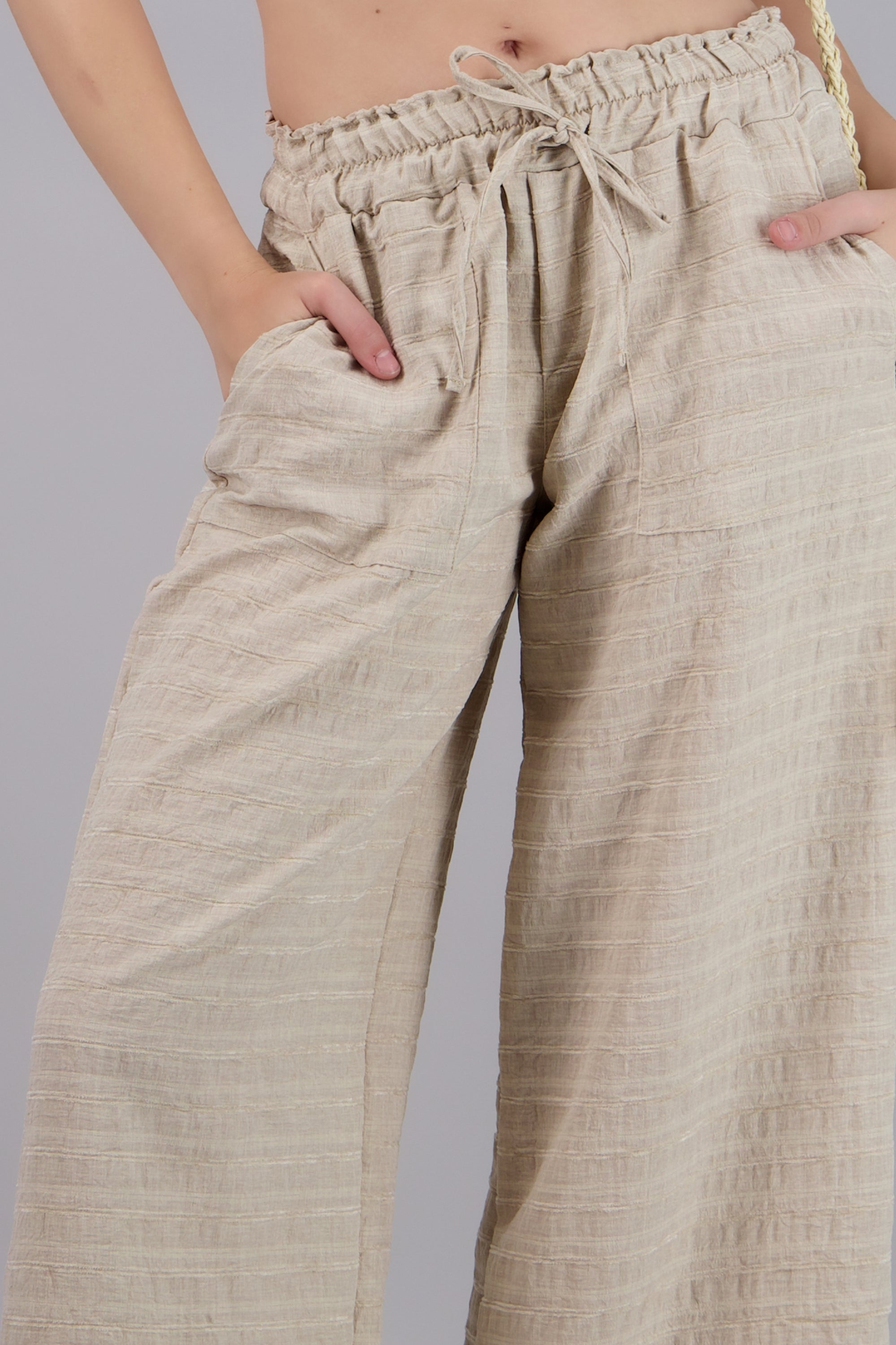 Pantalon amplio resorte textura BEIGE