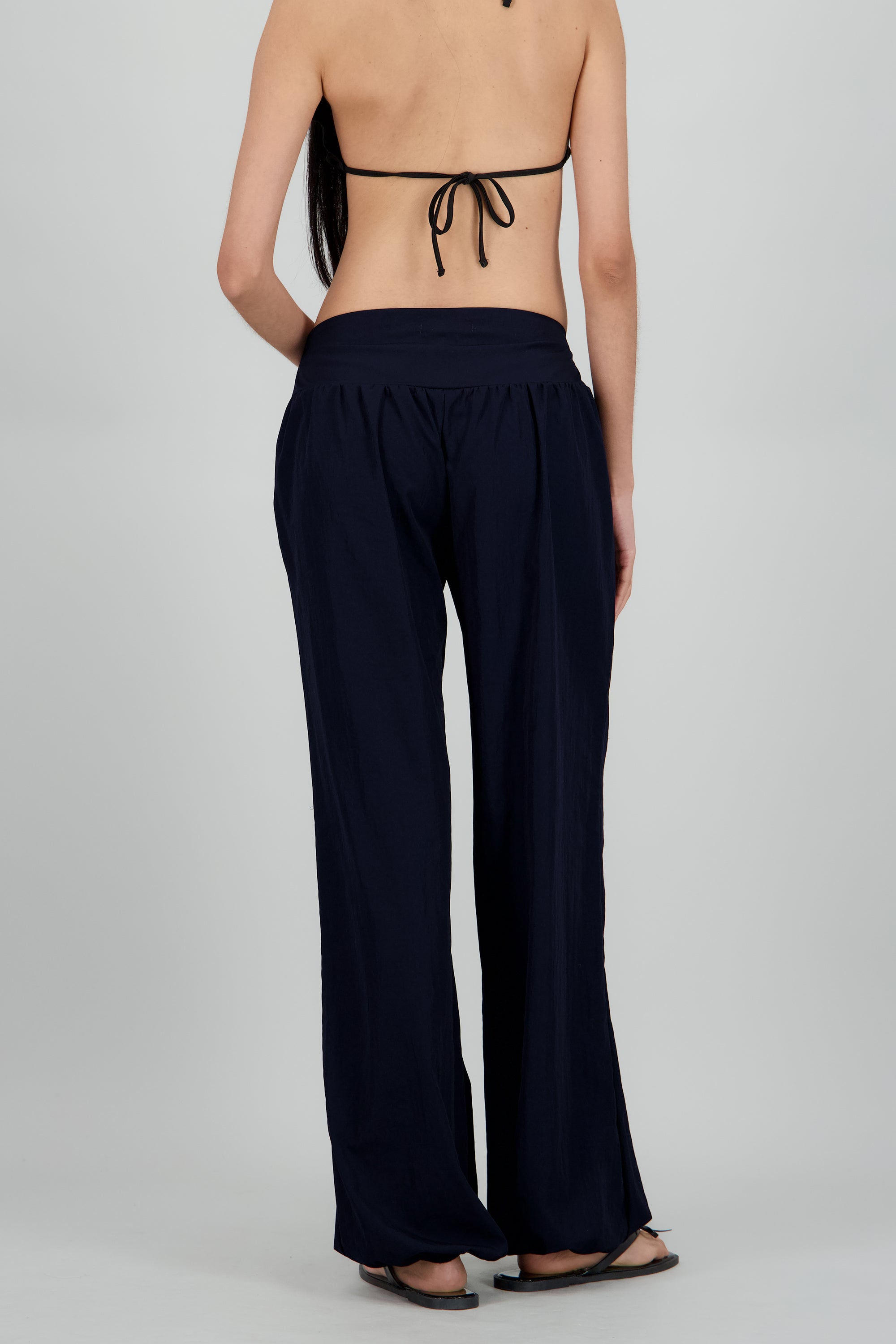 Pantalon ligero detalle pretina MARINO