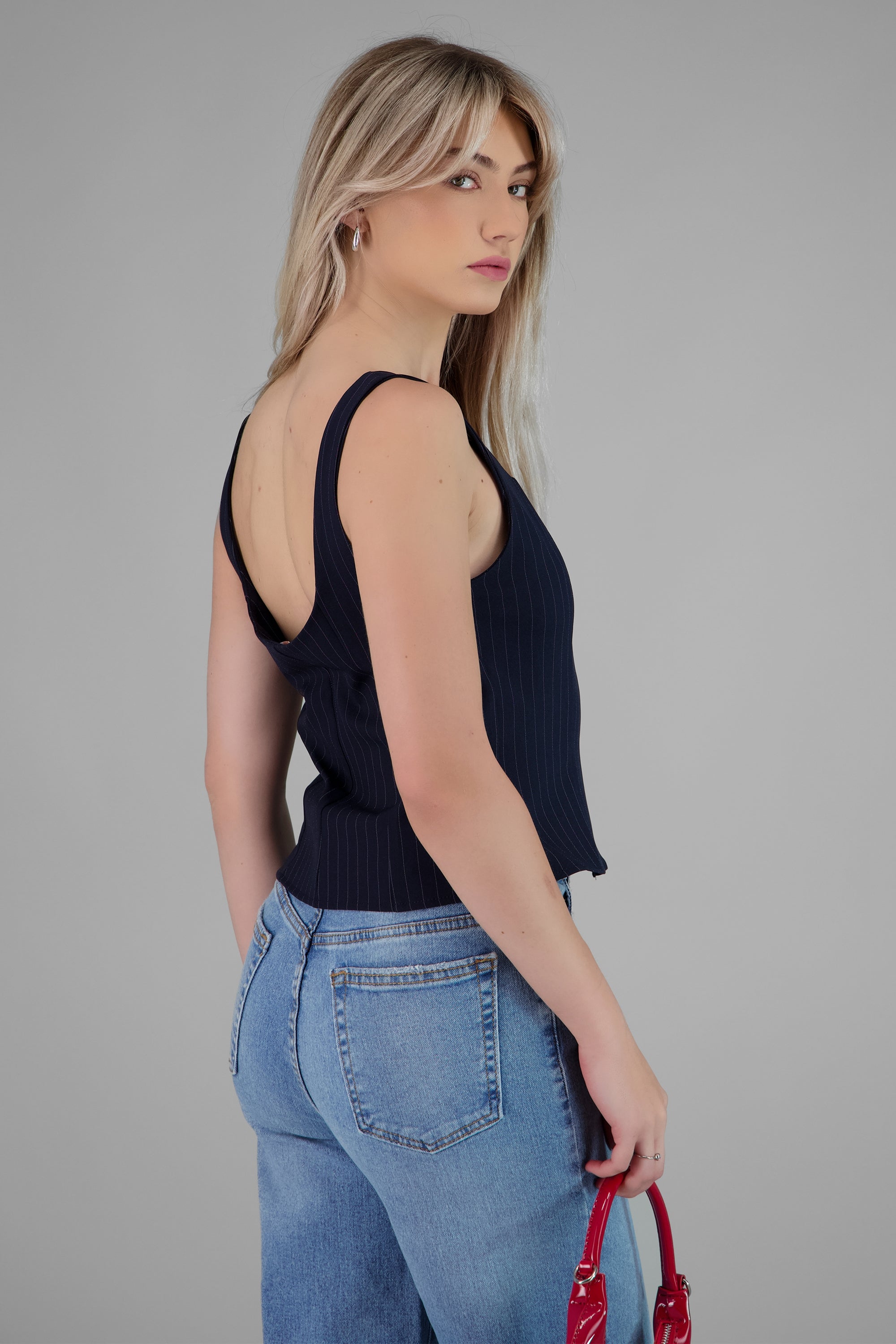 Top sastreado detalle botones MARINO