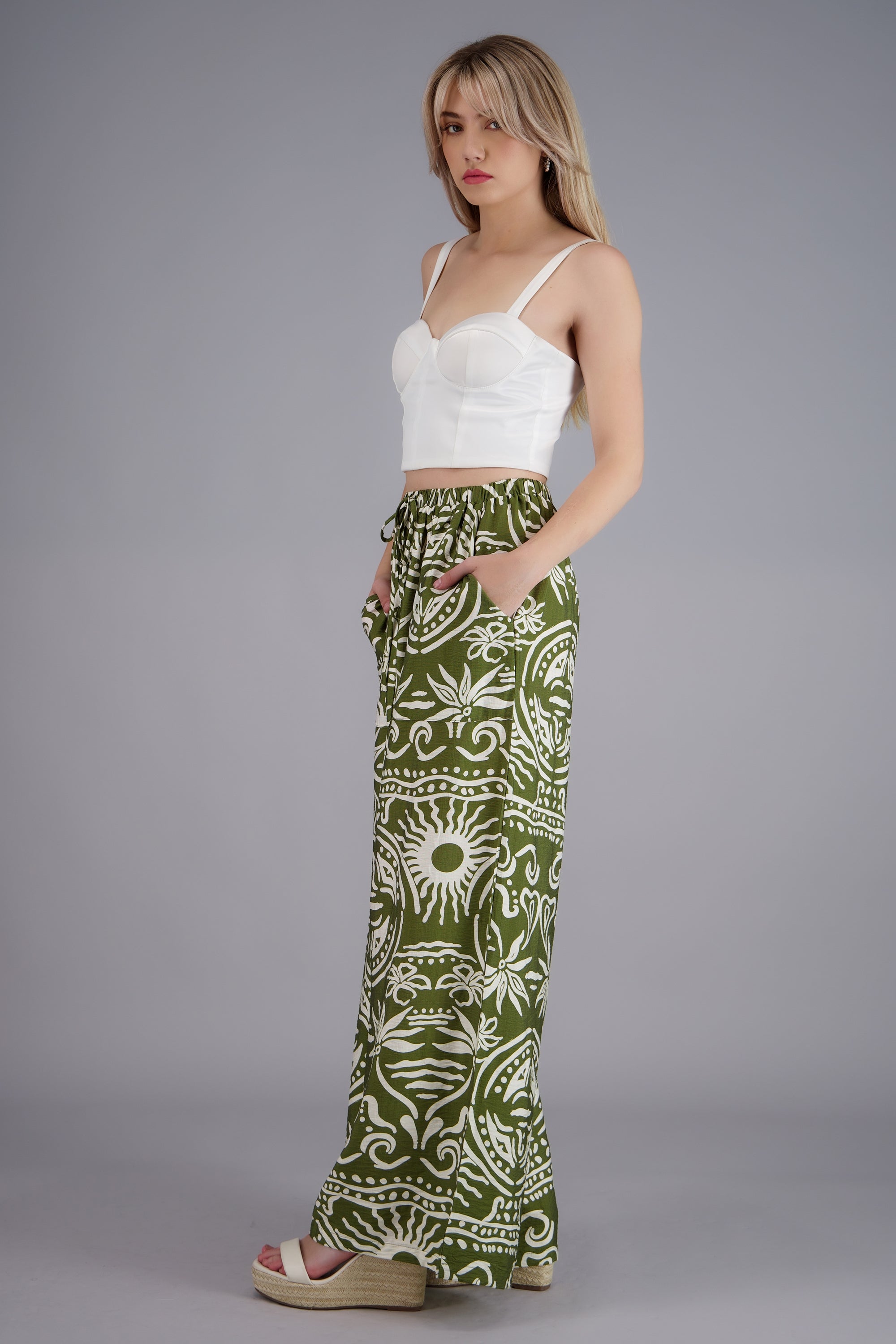 Pantalón ancho con estampados OLIVO COMBO