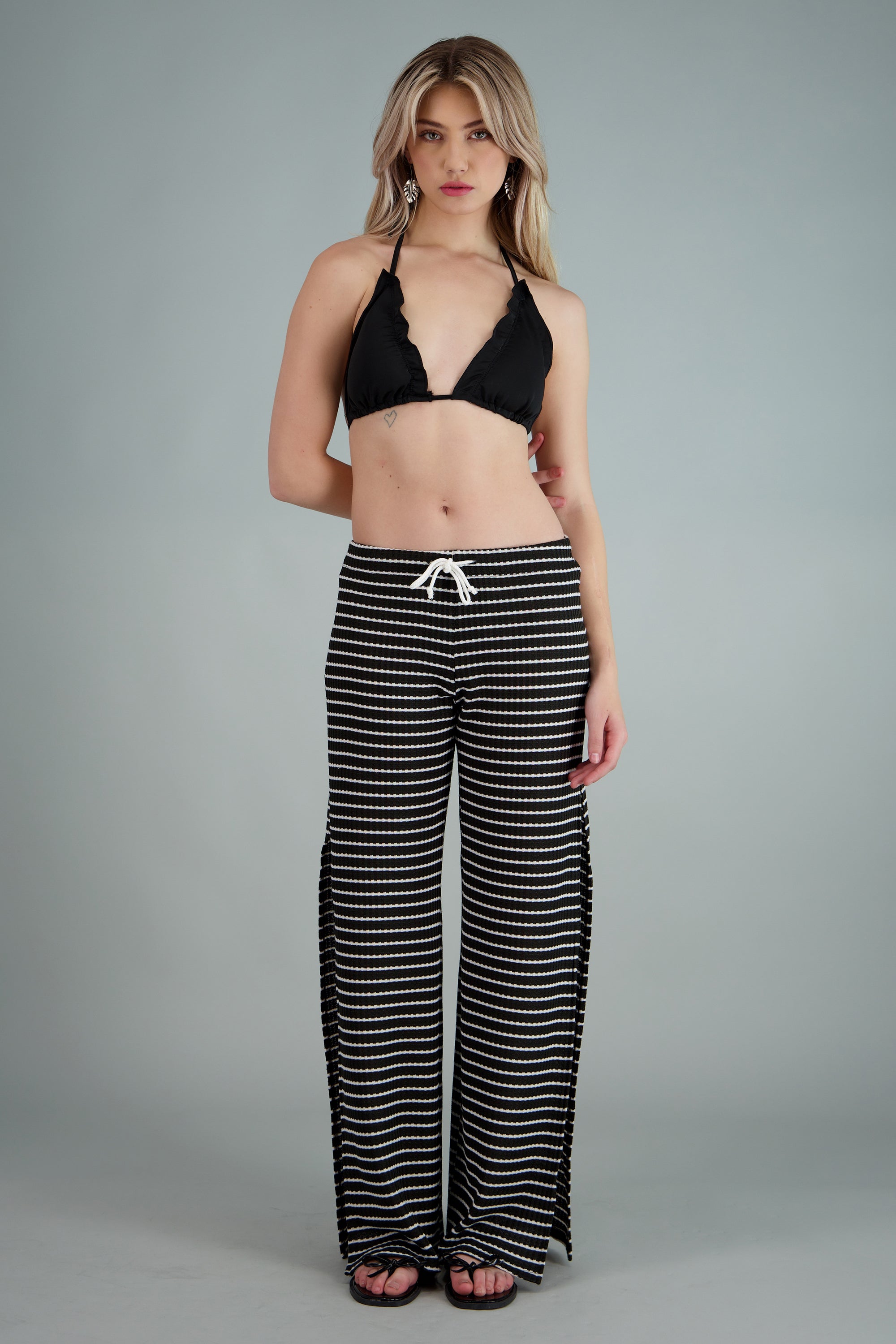 Pantalon textura tejida estampado rayas NEGRO COMBO