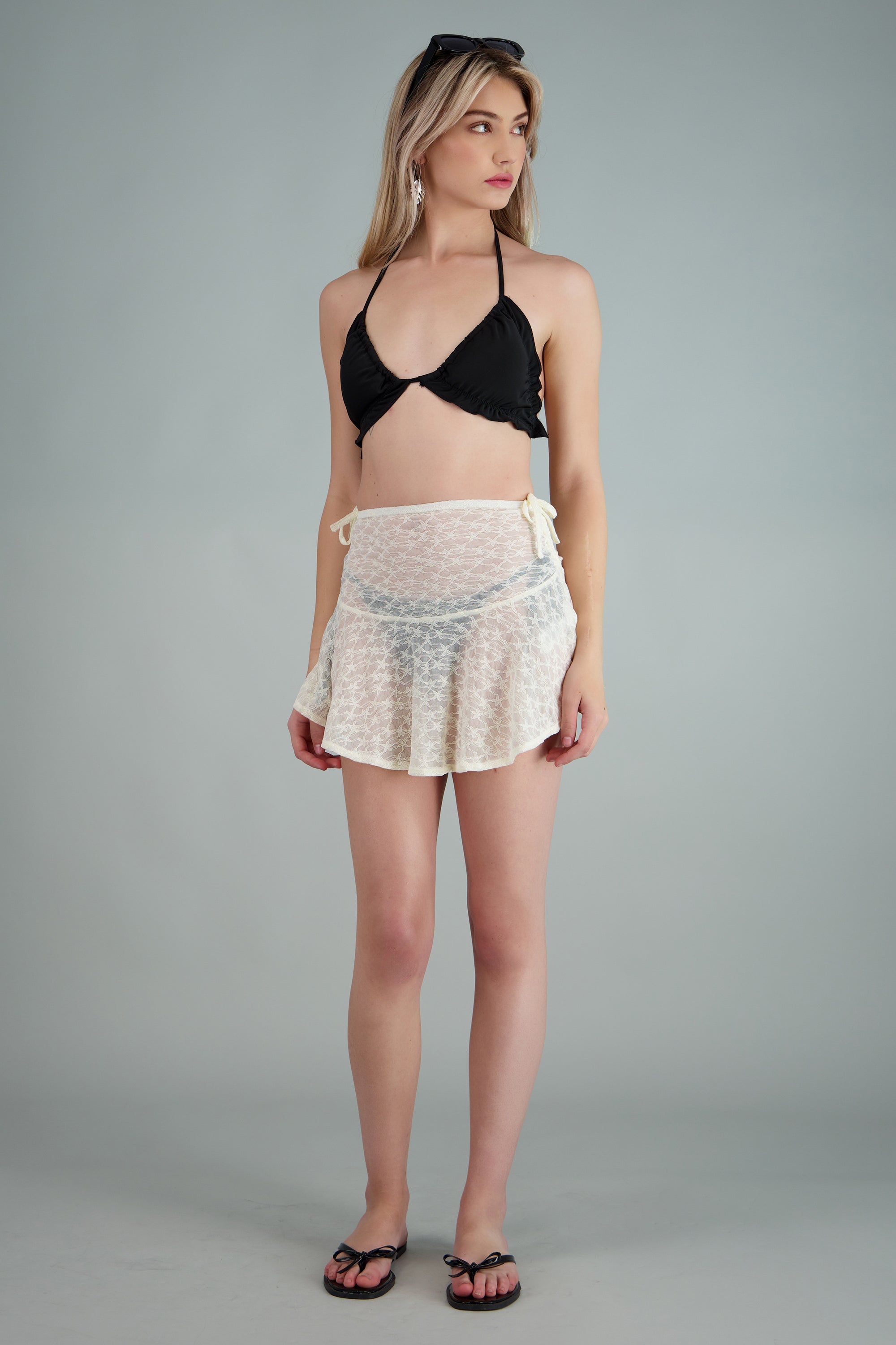 Falda salida encaje mini HUESO