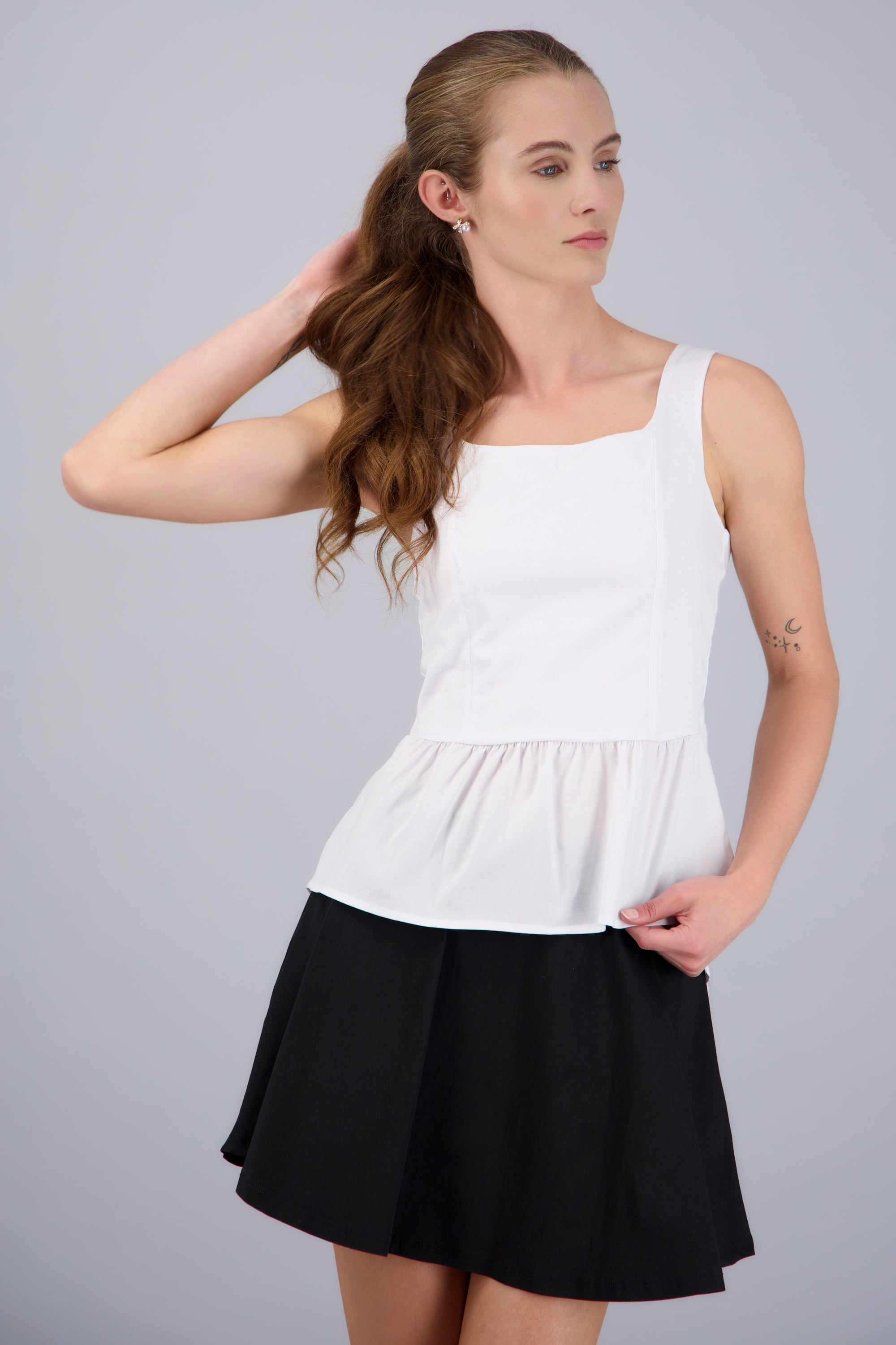 Blusa tirantes detalle peplum BLANCO