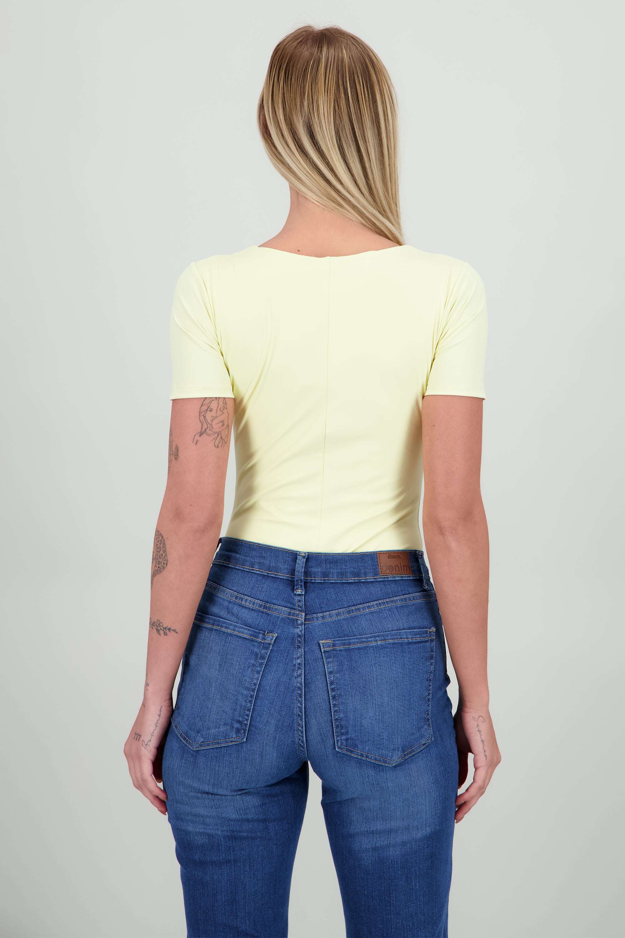 Body cuello cuadrado manga corta AMARILLO PASTEL