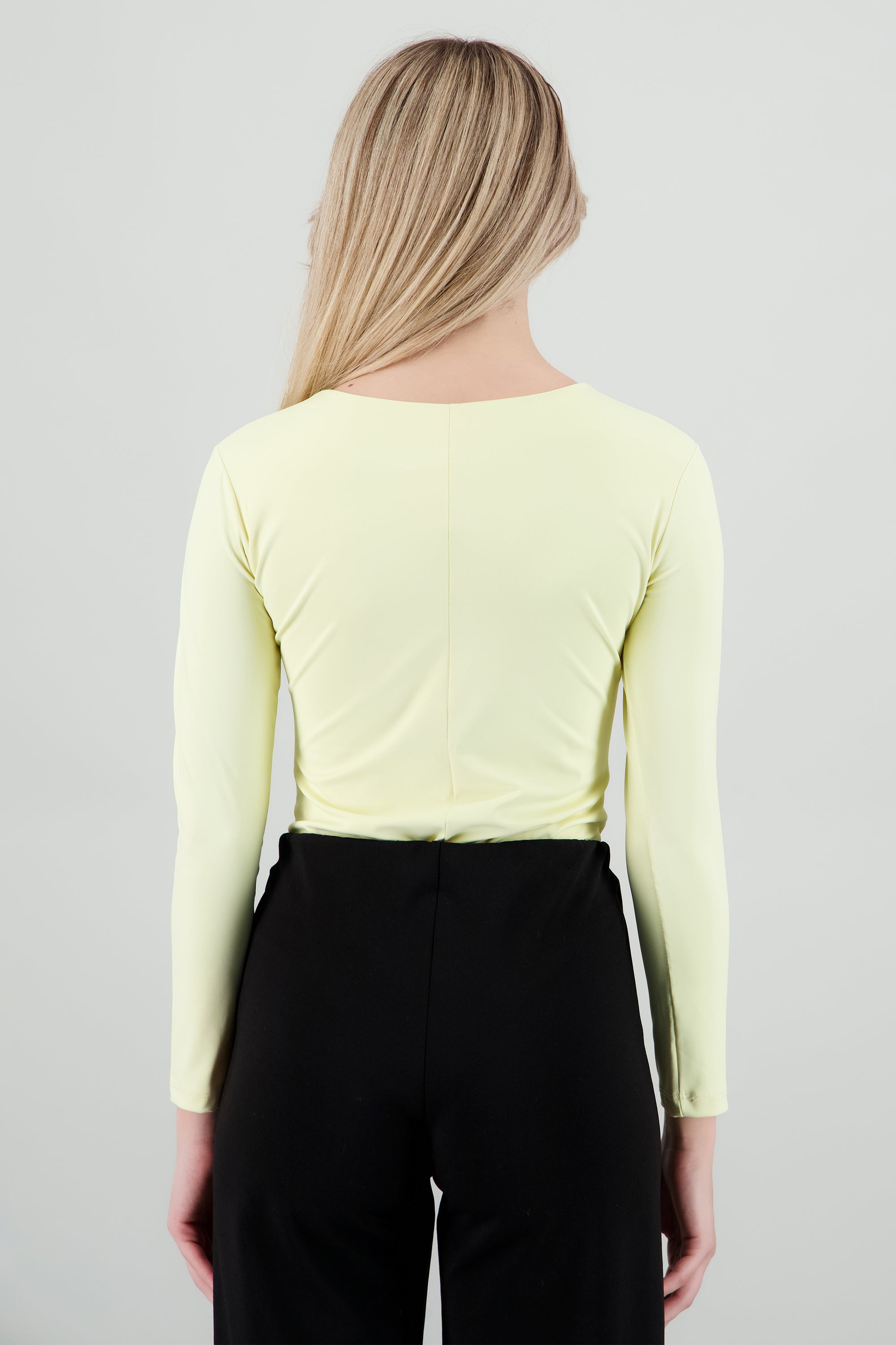 Body cuello circular manga larga AMARILLO PASTEL
