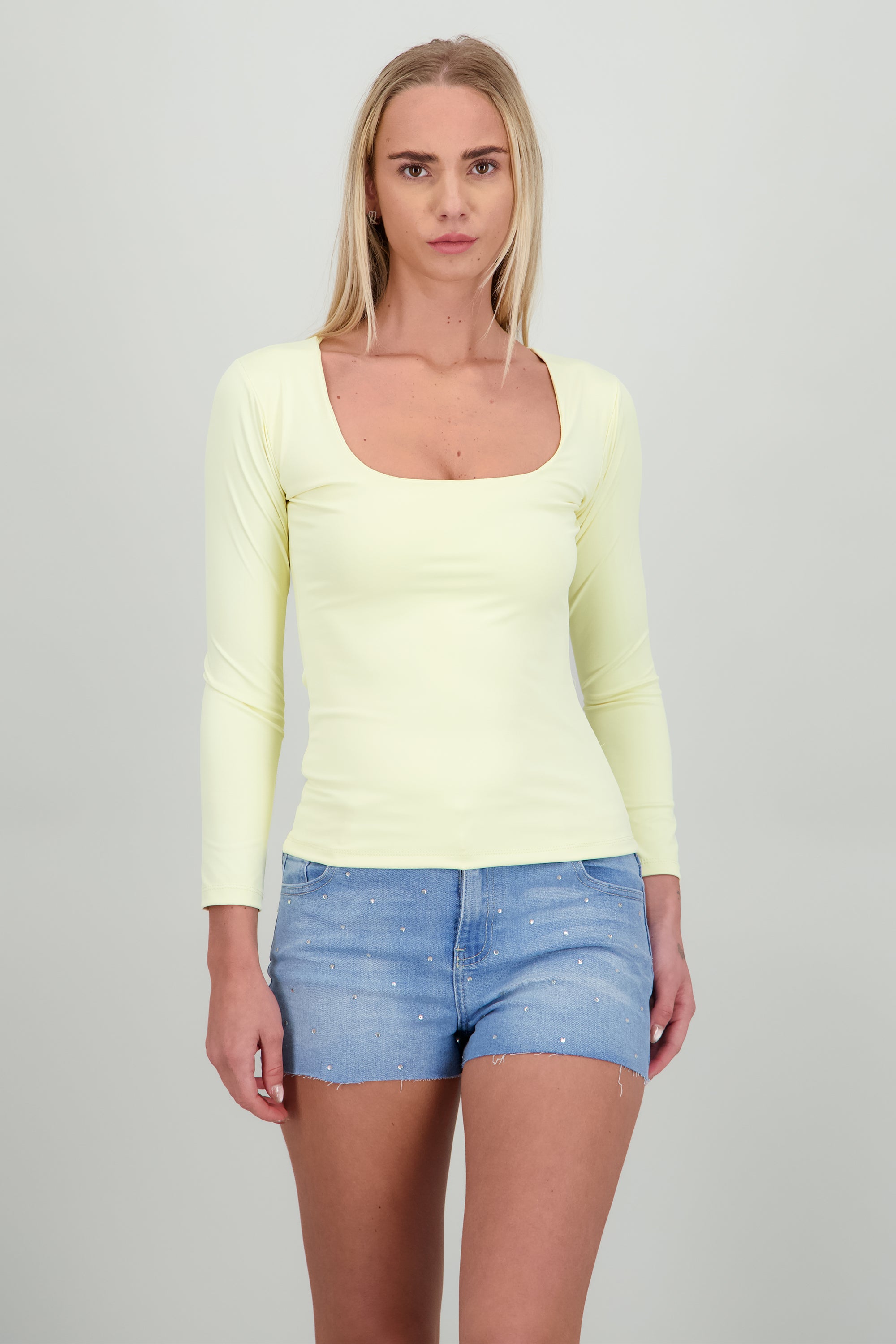 Top cuello cuadraro manga larga AMARILLO PASTEL